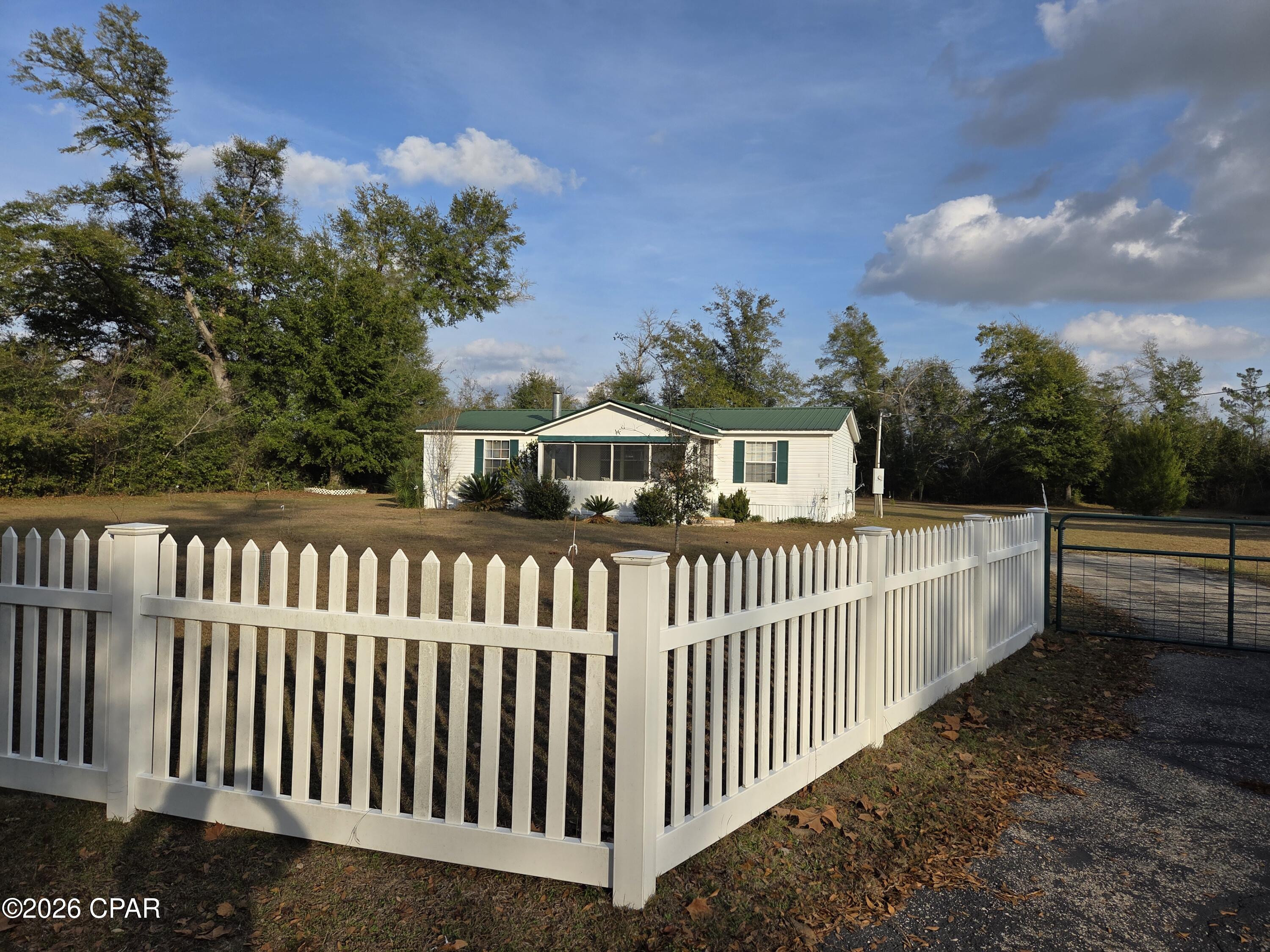 Details for 17305 Creek Road, Clarksville, FL 32430