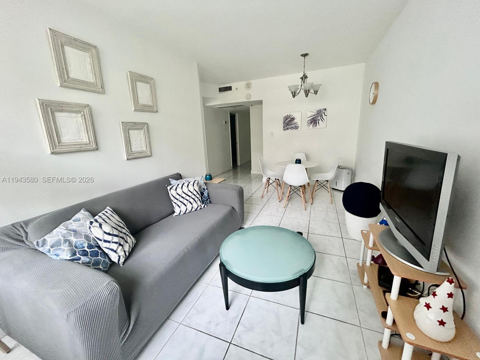 The Decoplage Condo