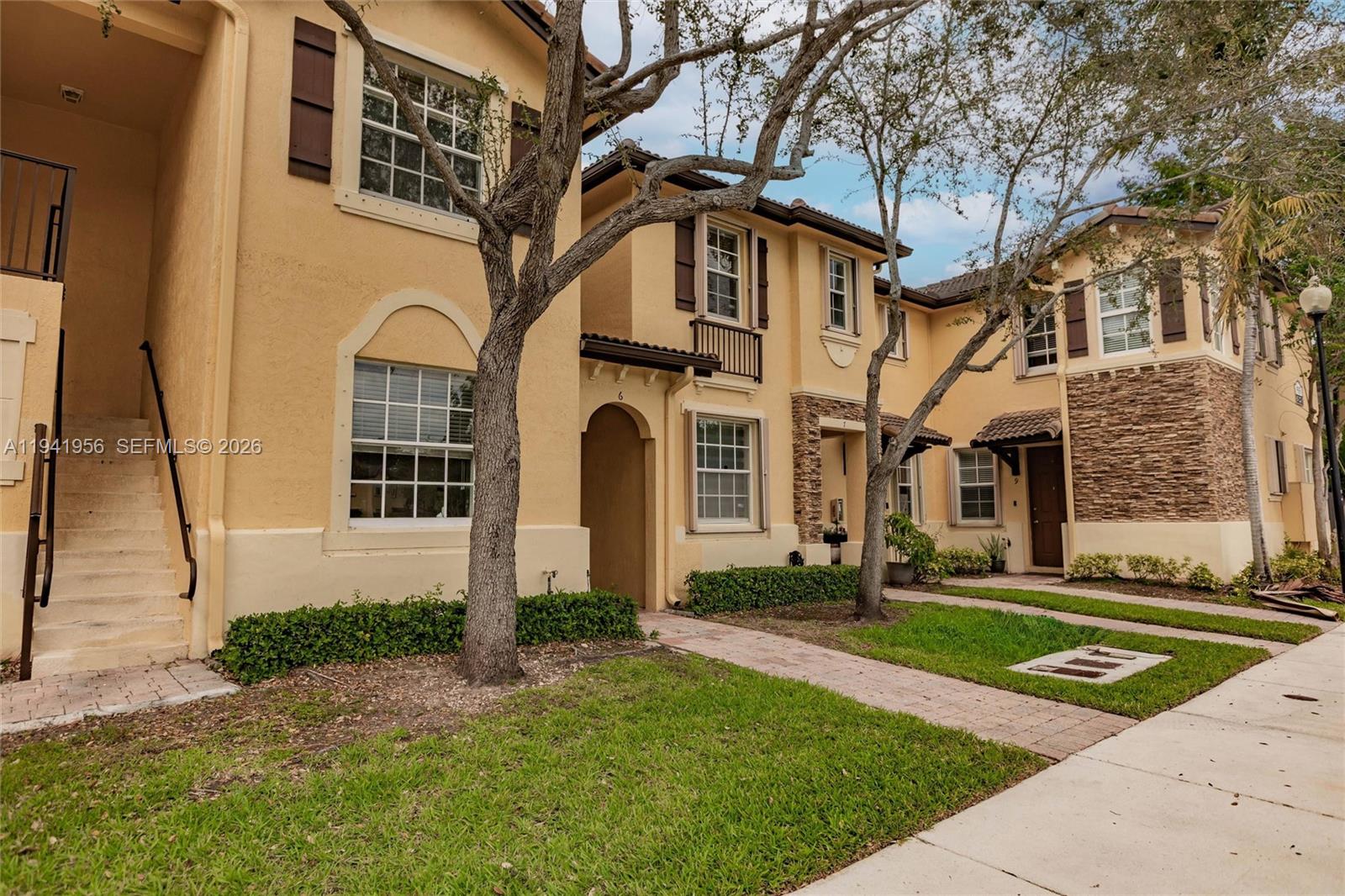 The Shores Condo No 1