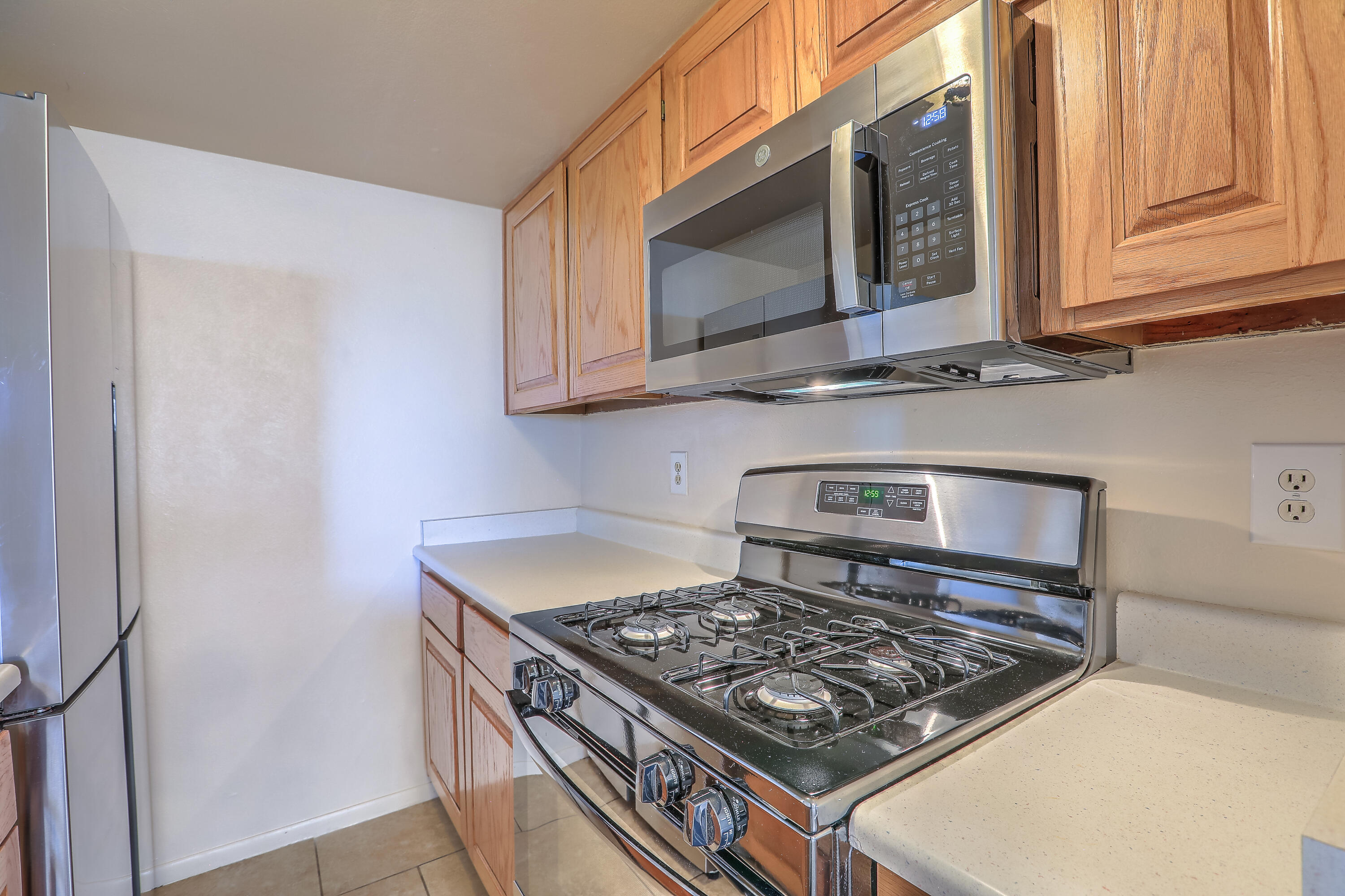 Photo 19 — 12009 Stilwell Drive NE APT B