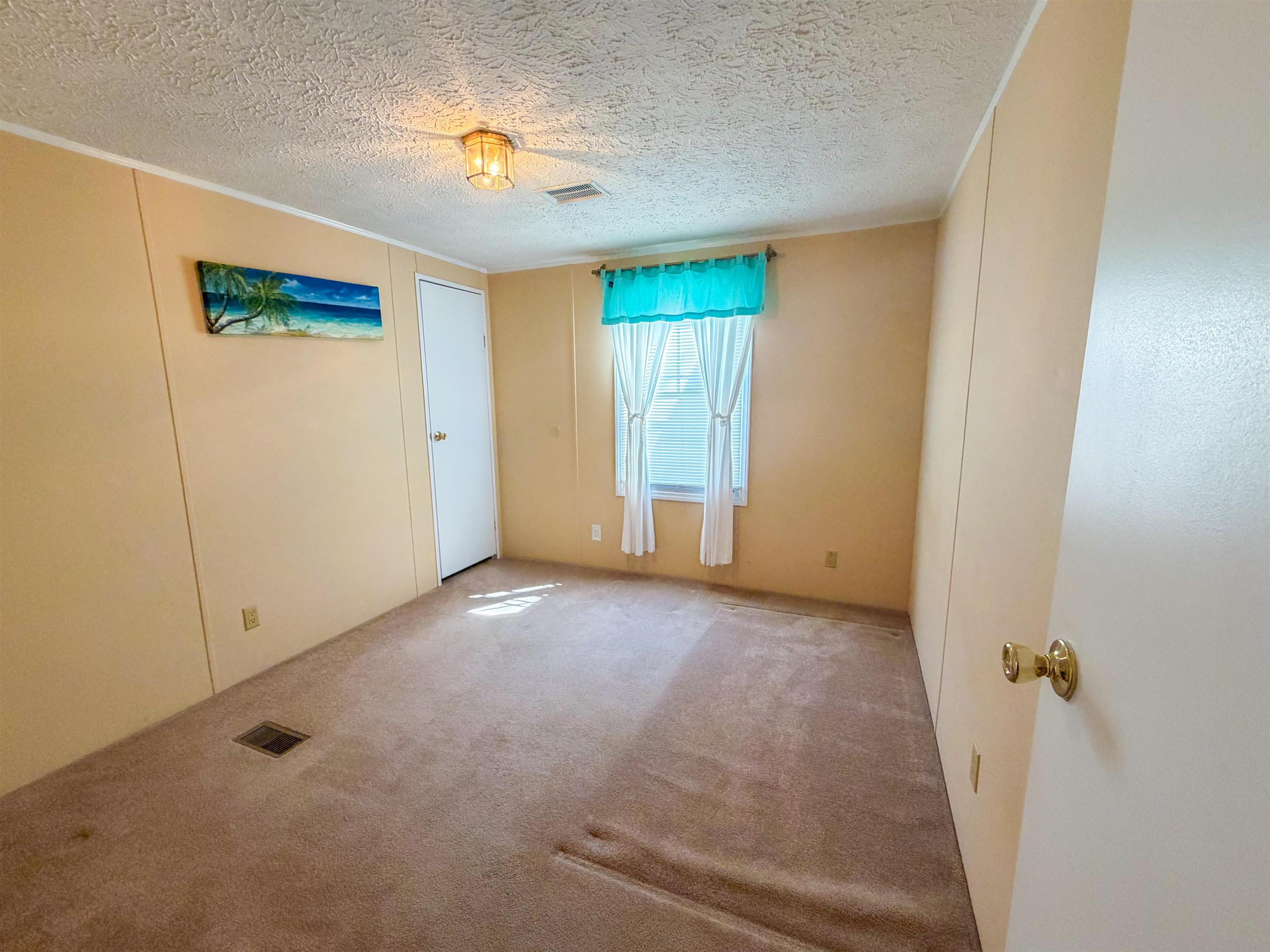 2600893 | Photo 25