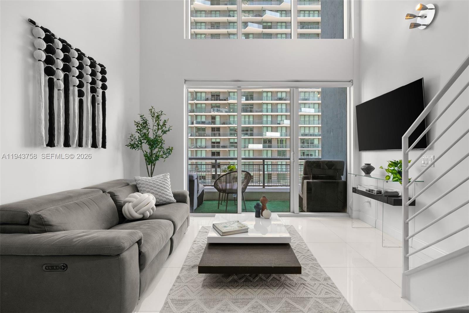 Apartamento para Alugar em Miami, FL
