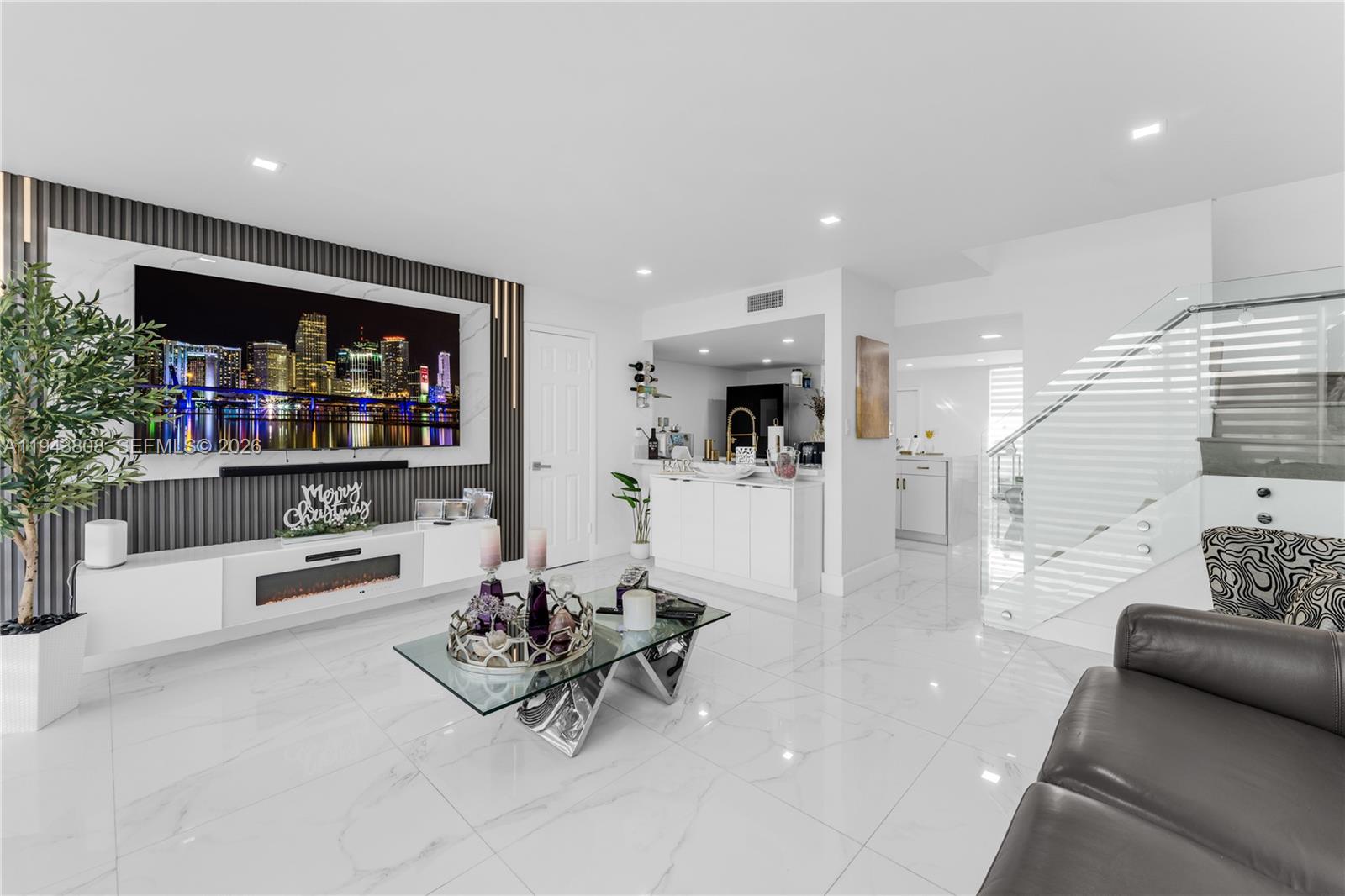 Lake Laura Condo No 2