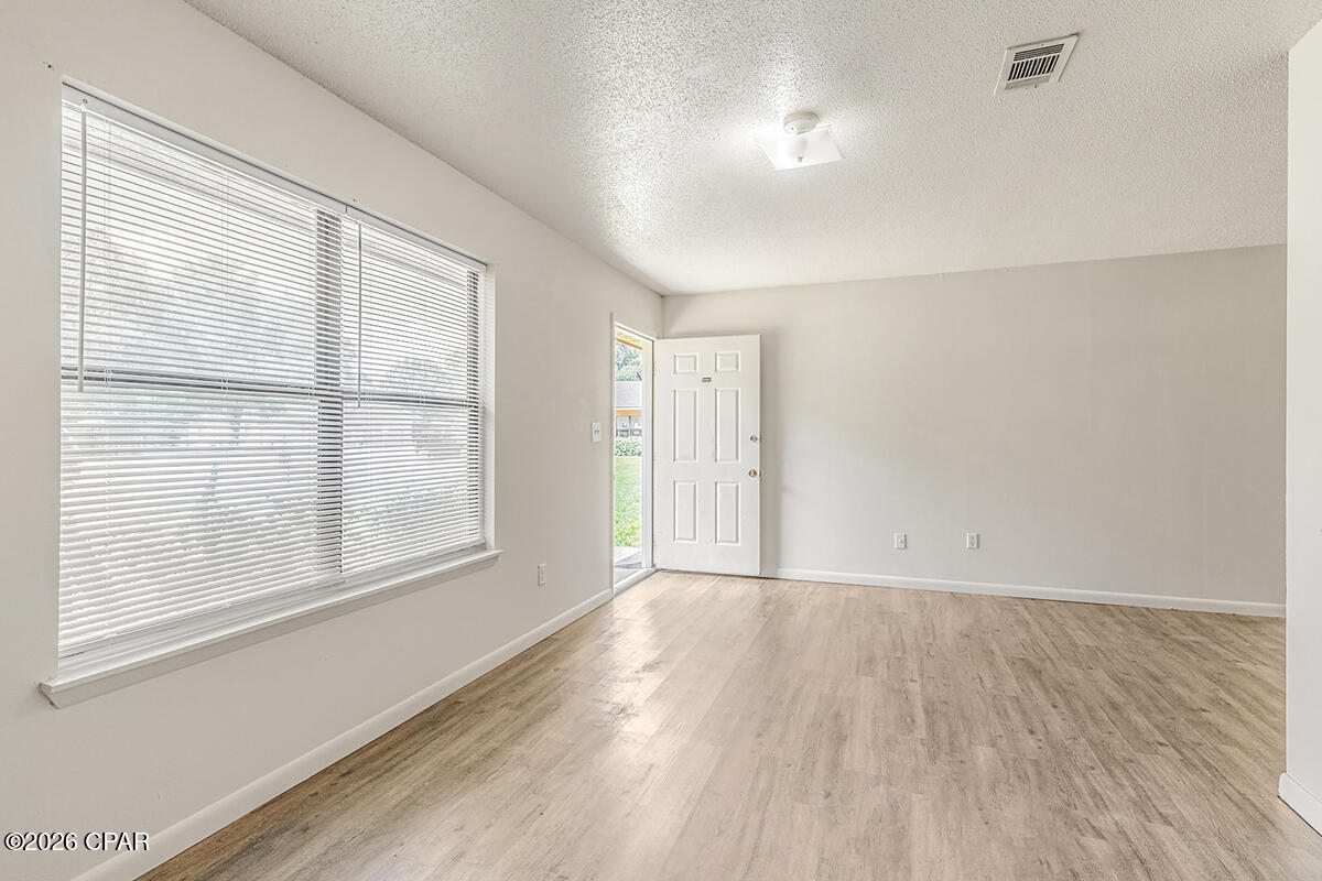 Image 15 For 125 Davis Lane