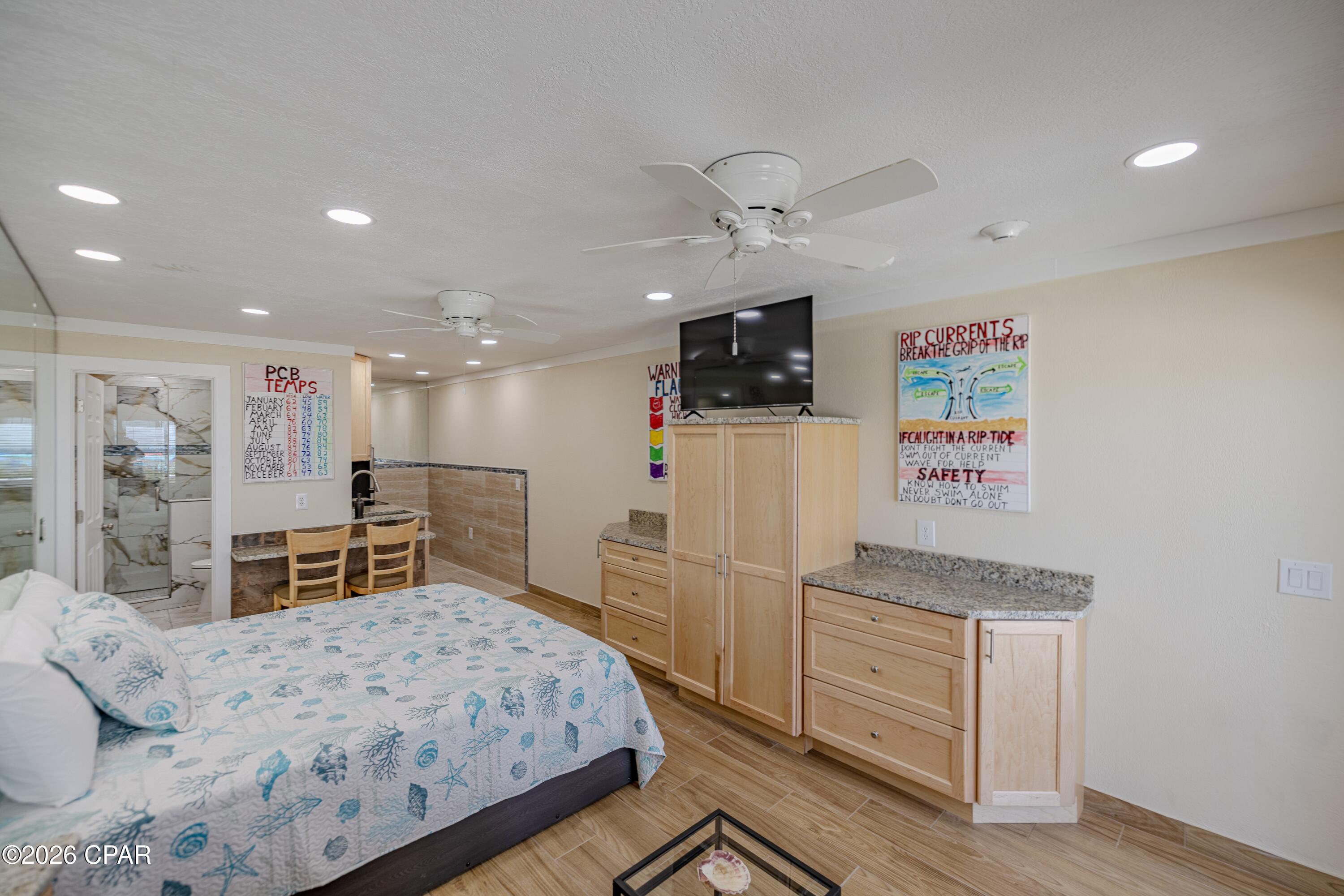 Image 5 For 15617 Front Beach Road C25