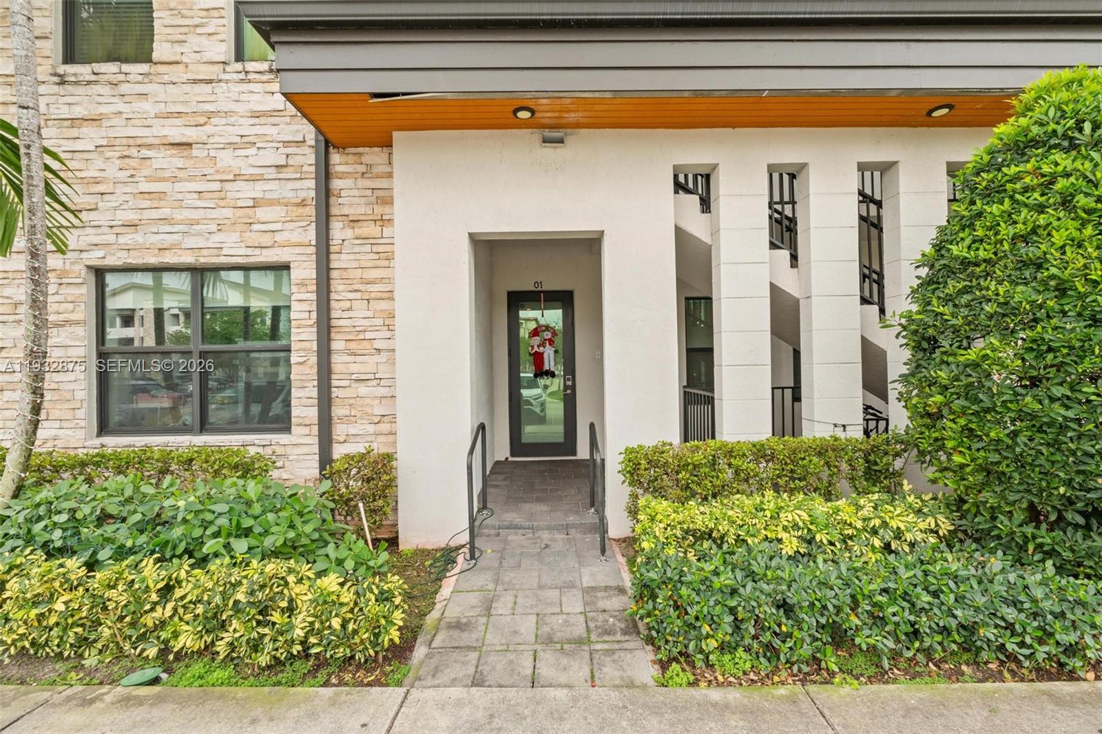 Apex At Park Central Cond