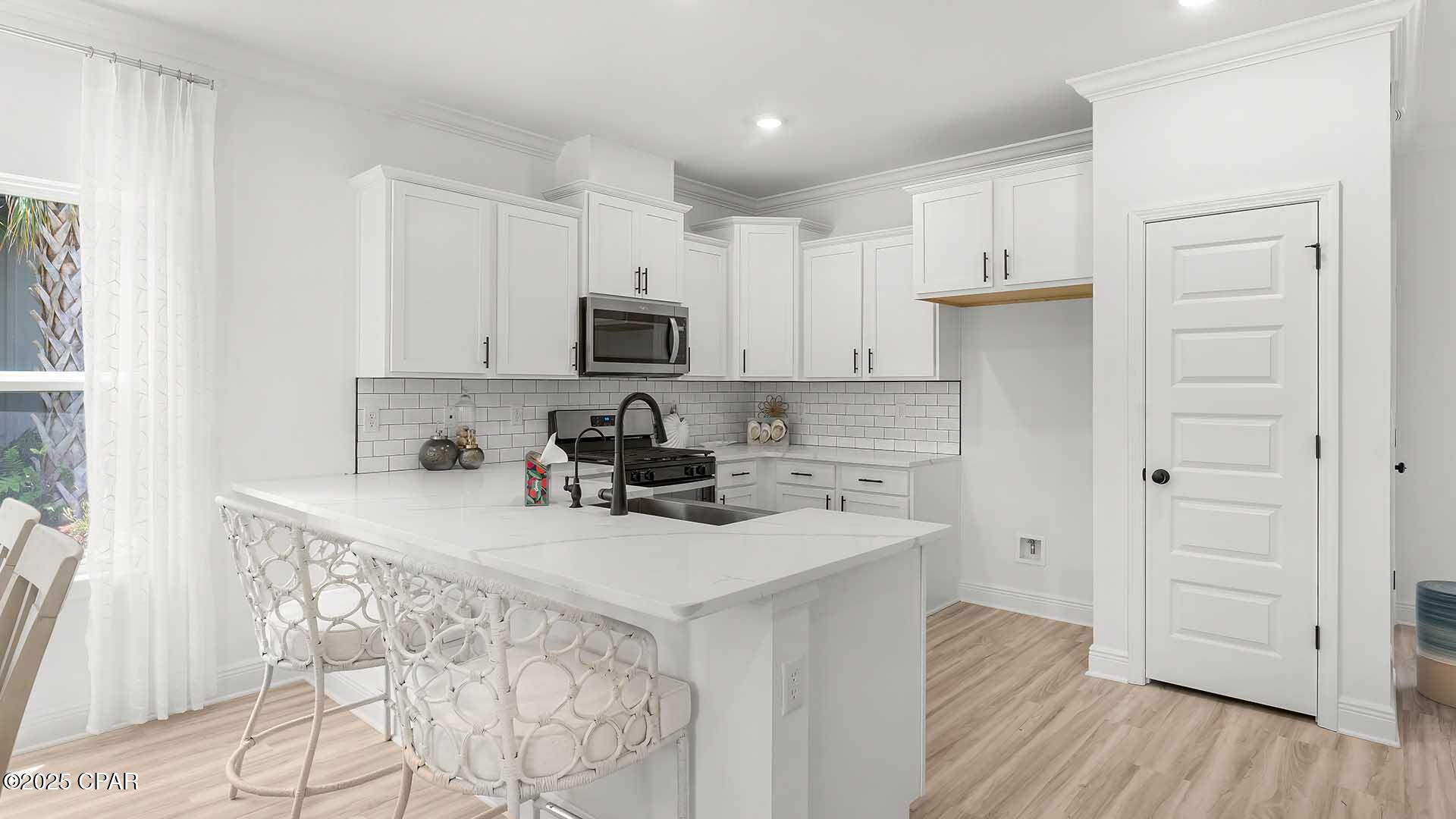 Listing photo id 10 for 309 Robinson Bluff Road