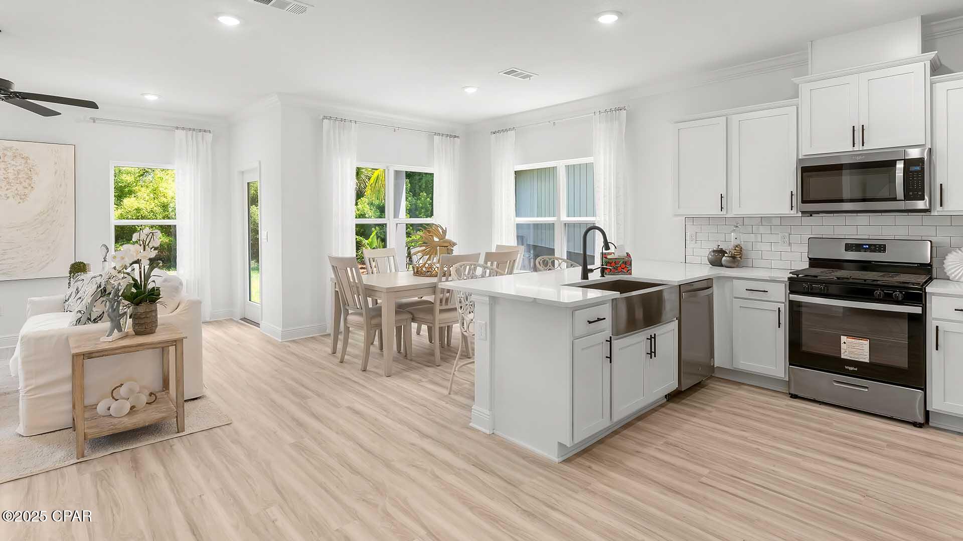 Listing photo id 6 for 309 Robinson Bluff Road