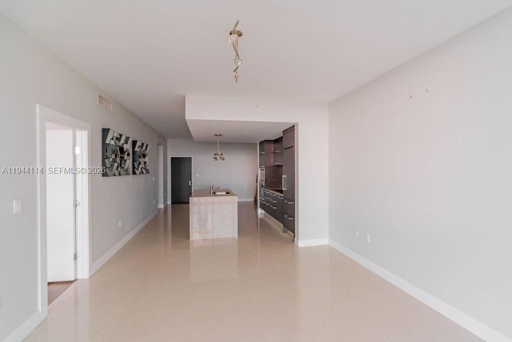 900 Biscayne Bay Condo