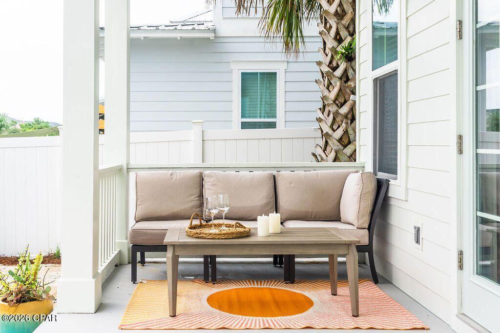 Listing photo id 13 for 217 Sands Street