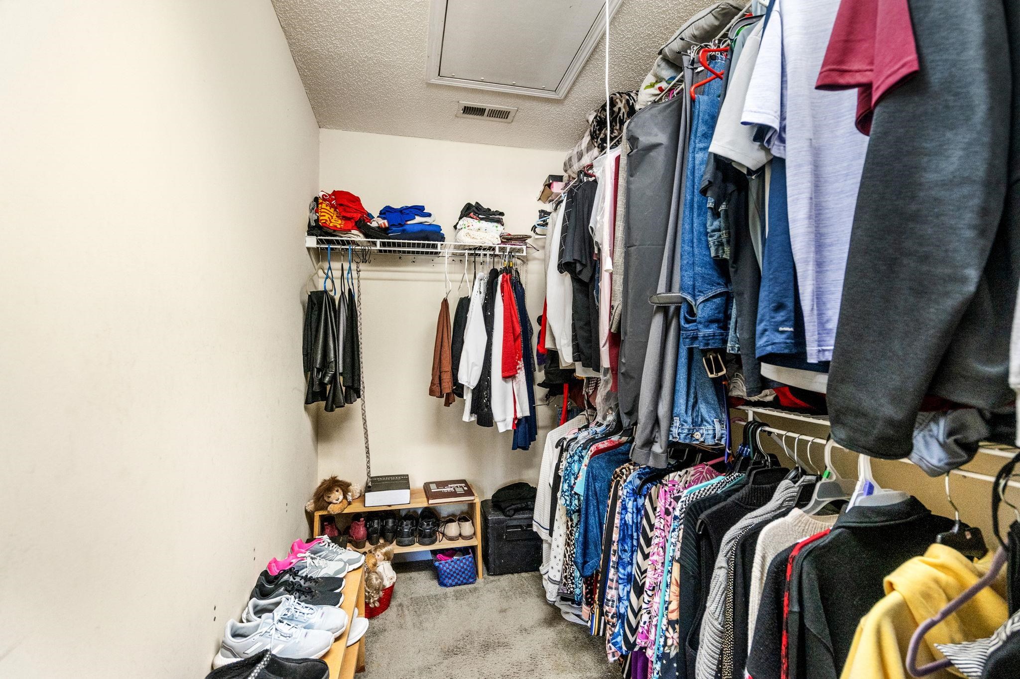 2600941 | Photo 29