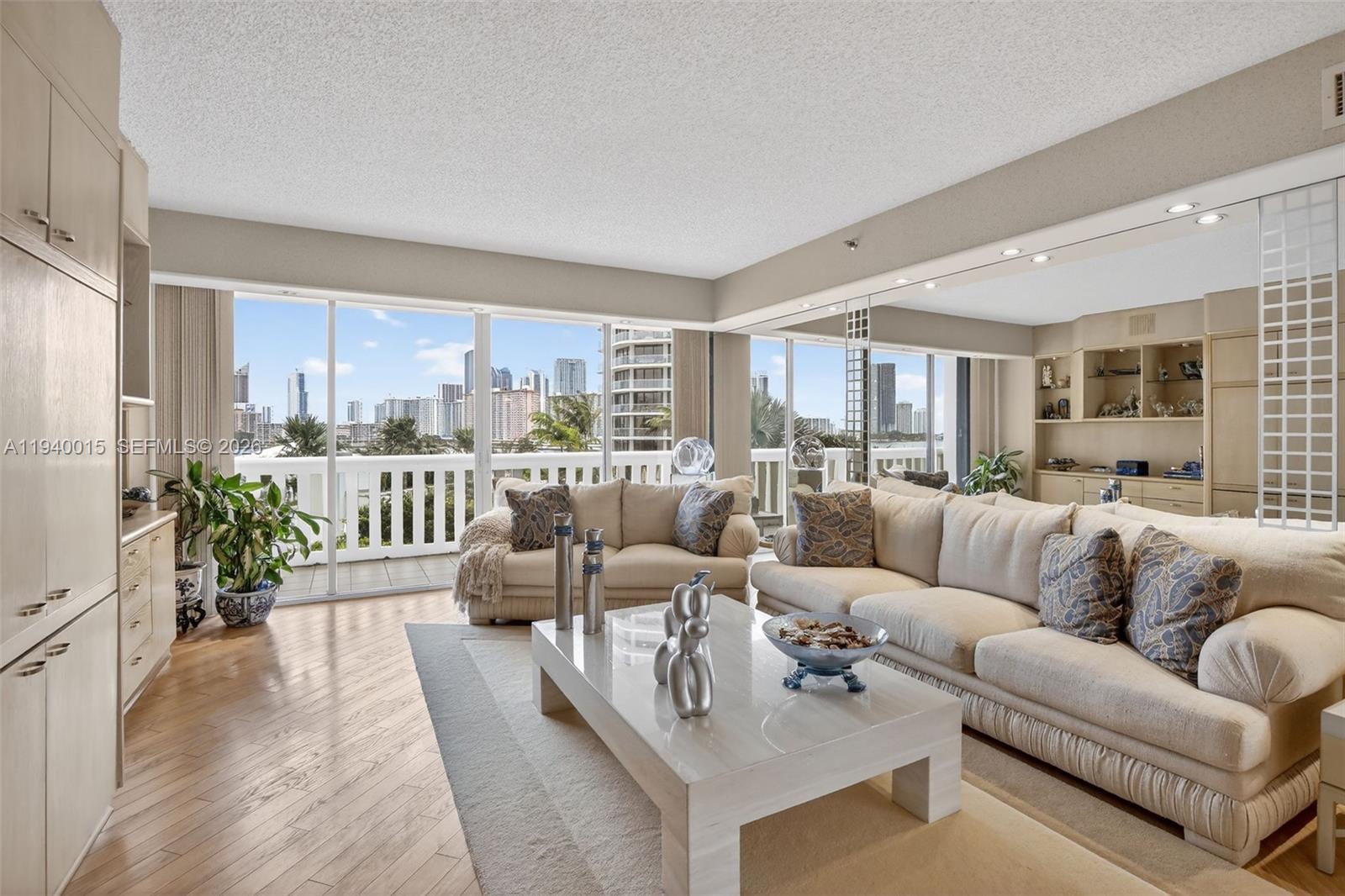 3000 Island Blvd 502