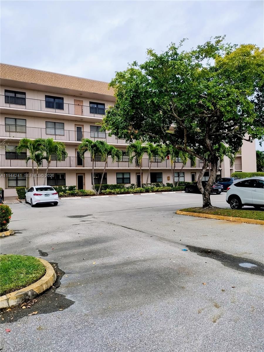 Sunrise Lakes 172 Condo