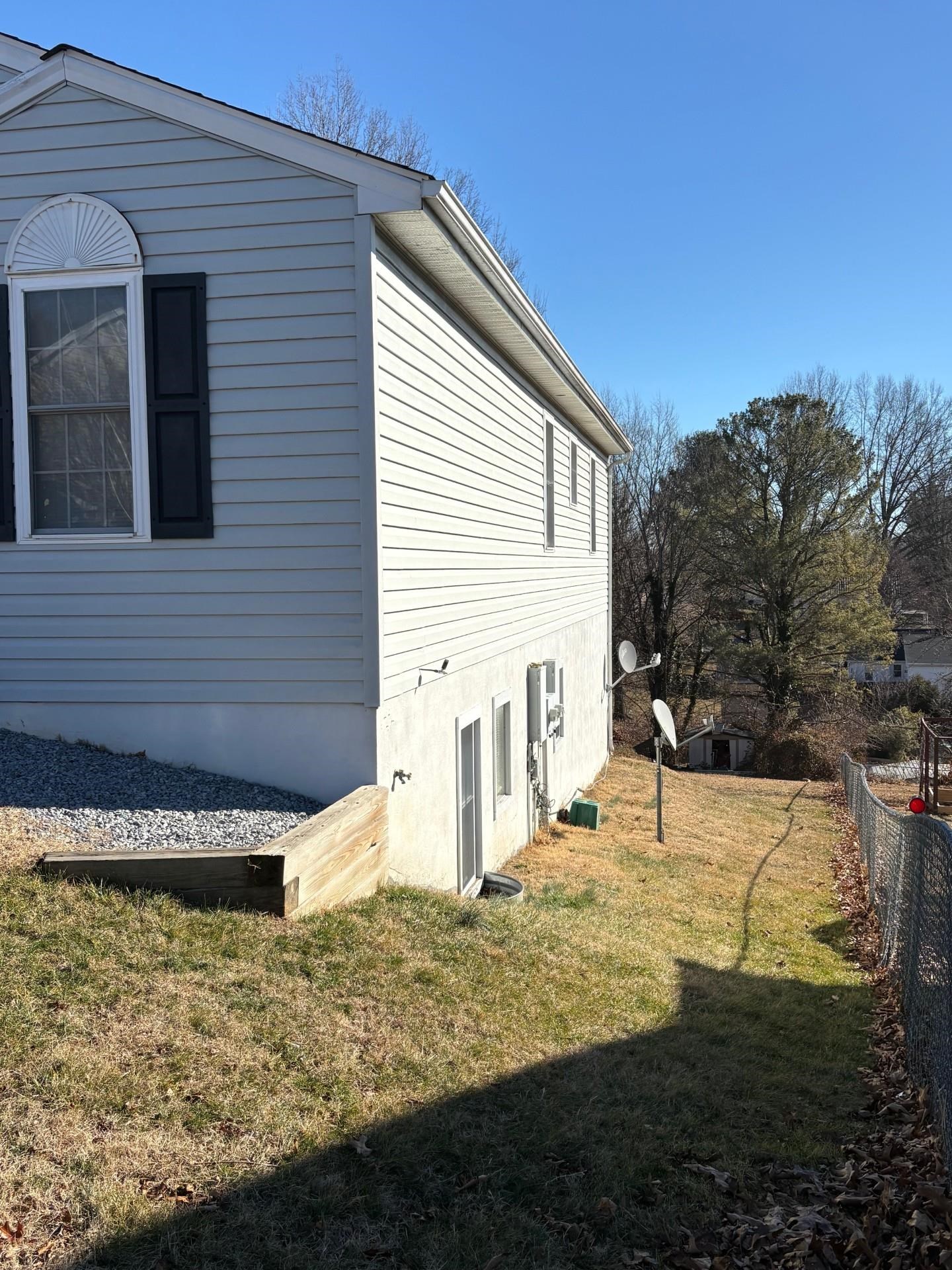 111 Skyline Ave