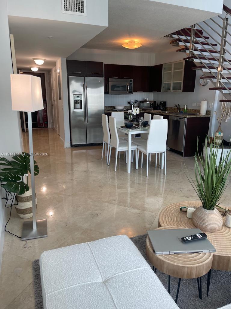 Brickell On The River S T