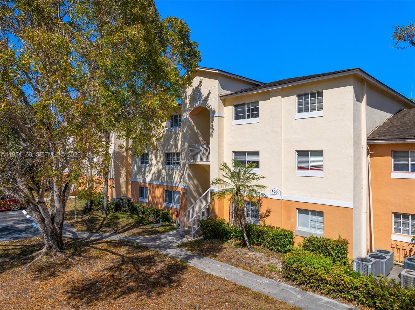 Lakewood At Emerald Hills