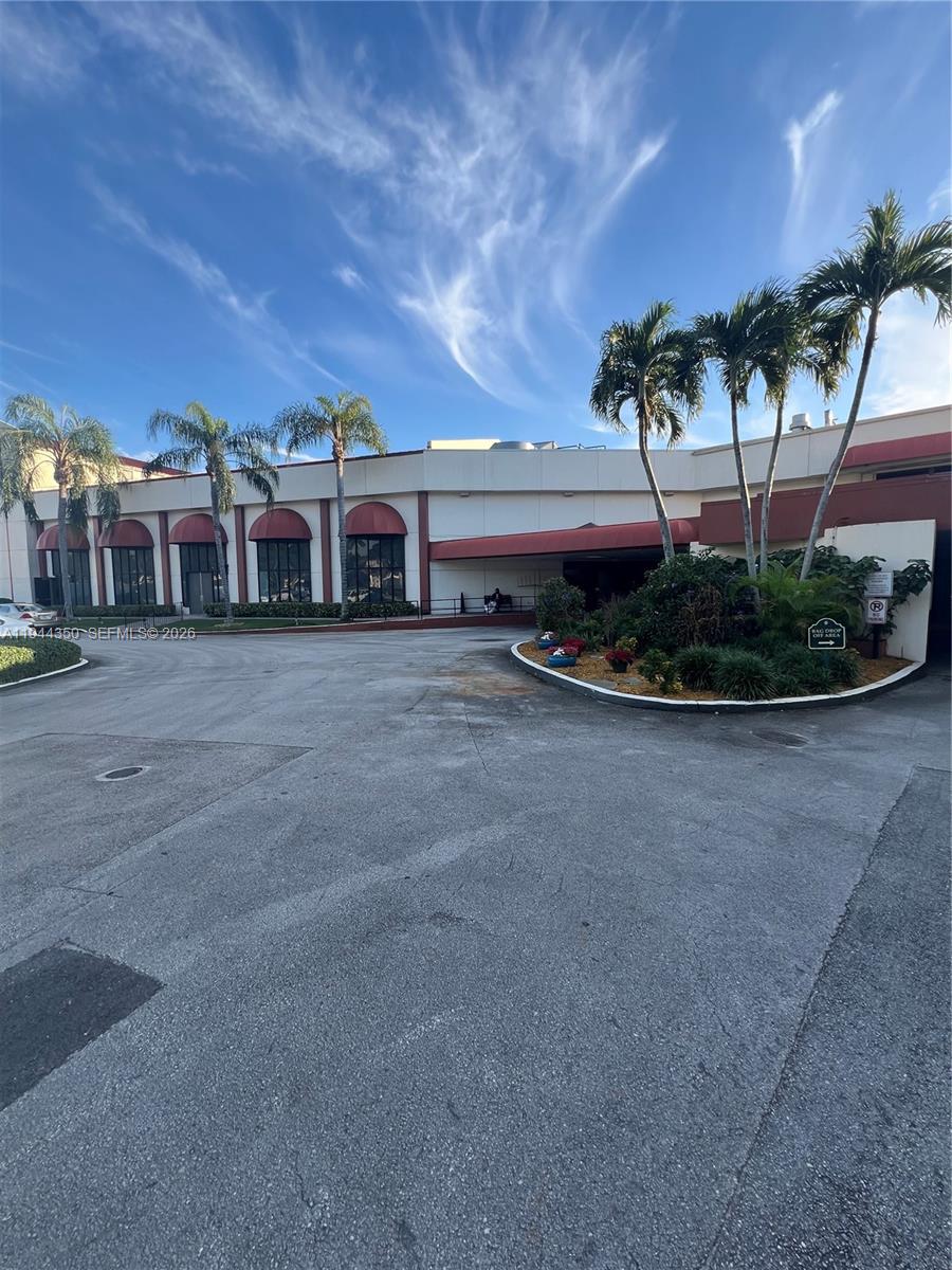 Homes for sale in Pembroke Pines, FL | 8900 Washington Blvd #402, Pembroke Pines, FL 33025 | MLS# A11944350