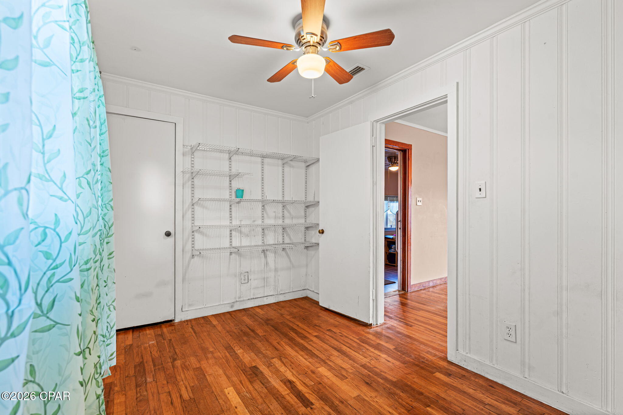 Image 13 For 1821 Molitor Avenue