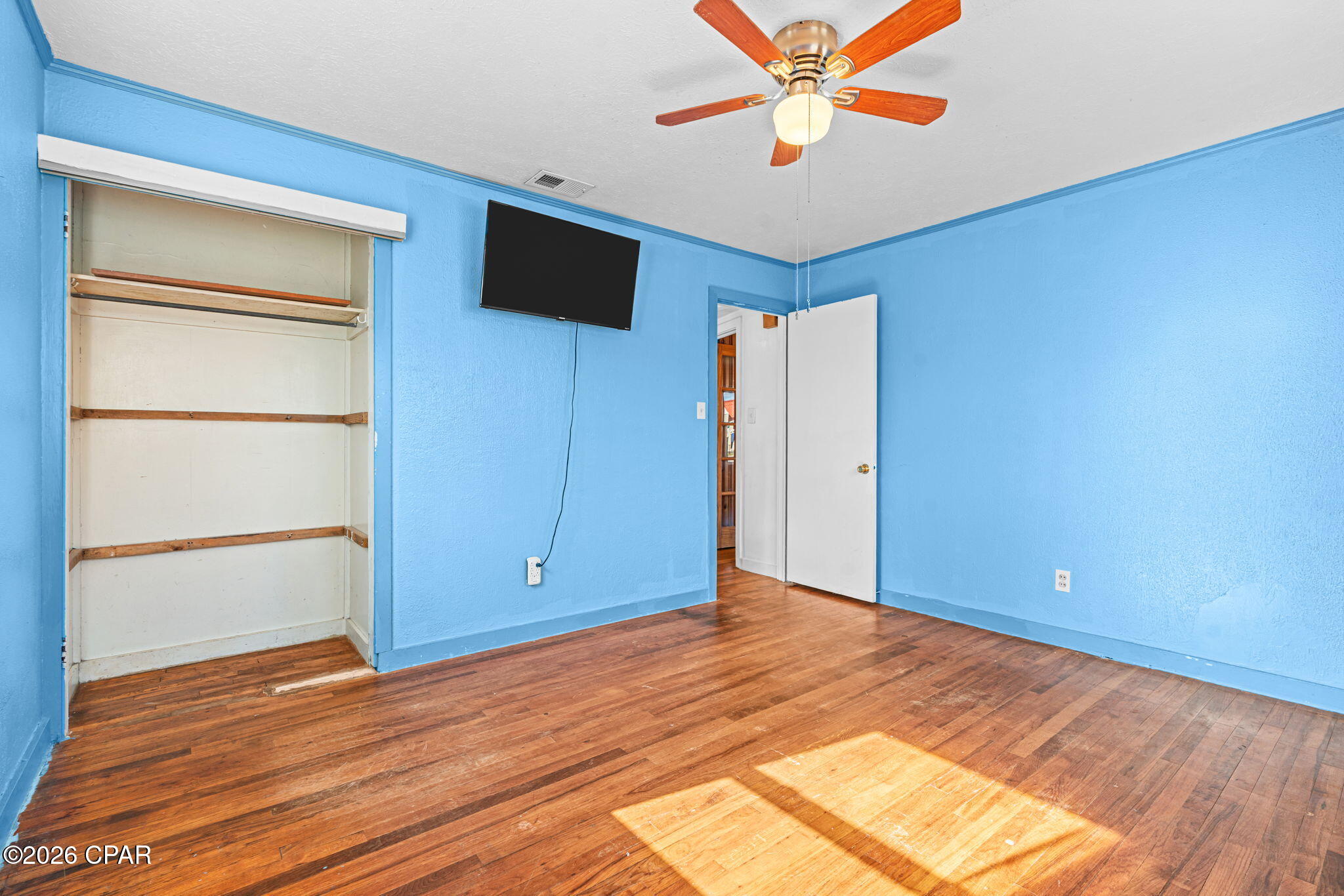 Image 15 For 1821 Molitor Avenue