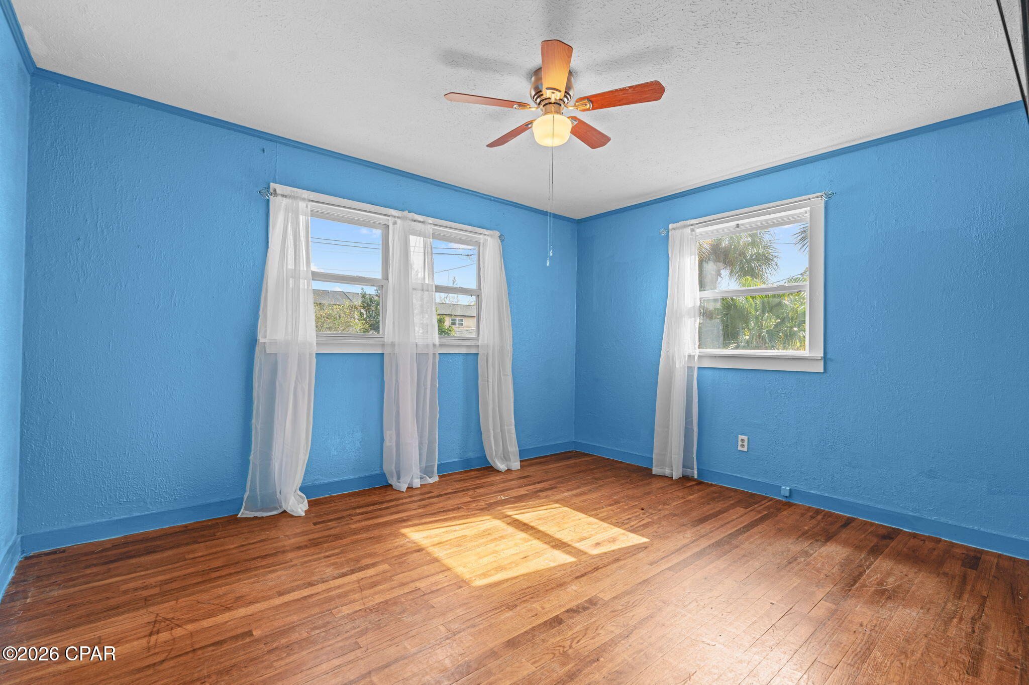 Image 16 For 1821 Molitor Avenue