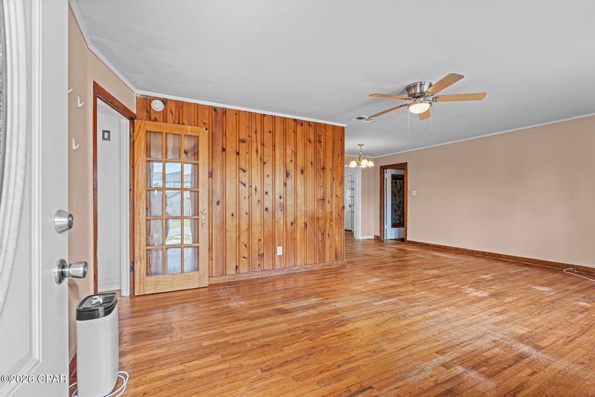 Image 4 For 1821 Molitor Avenue