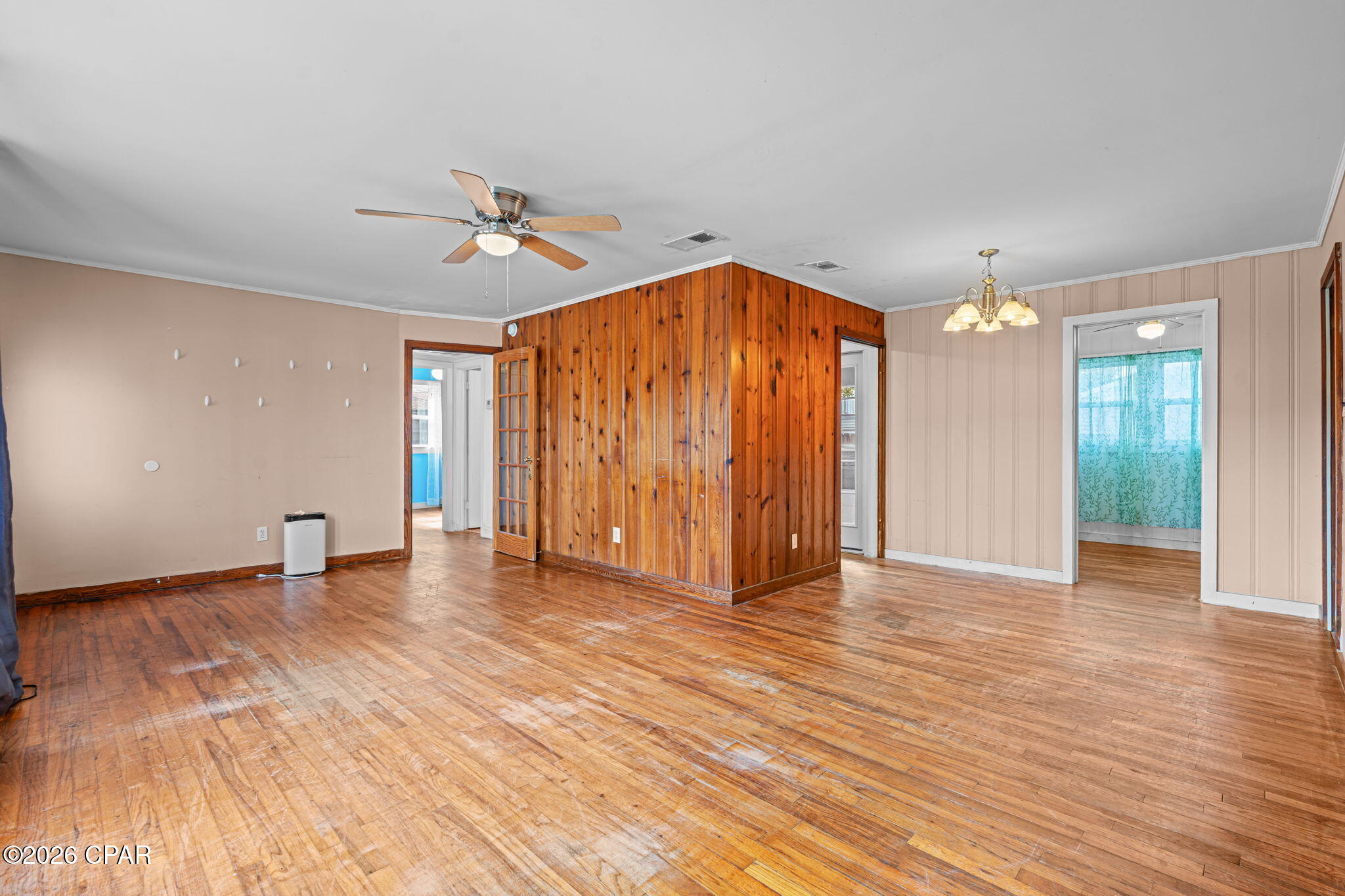 Image 8 For 1821 Molitor Avenue