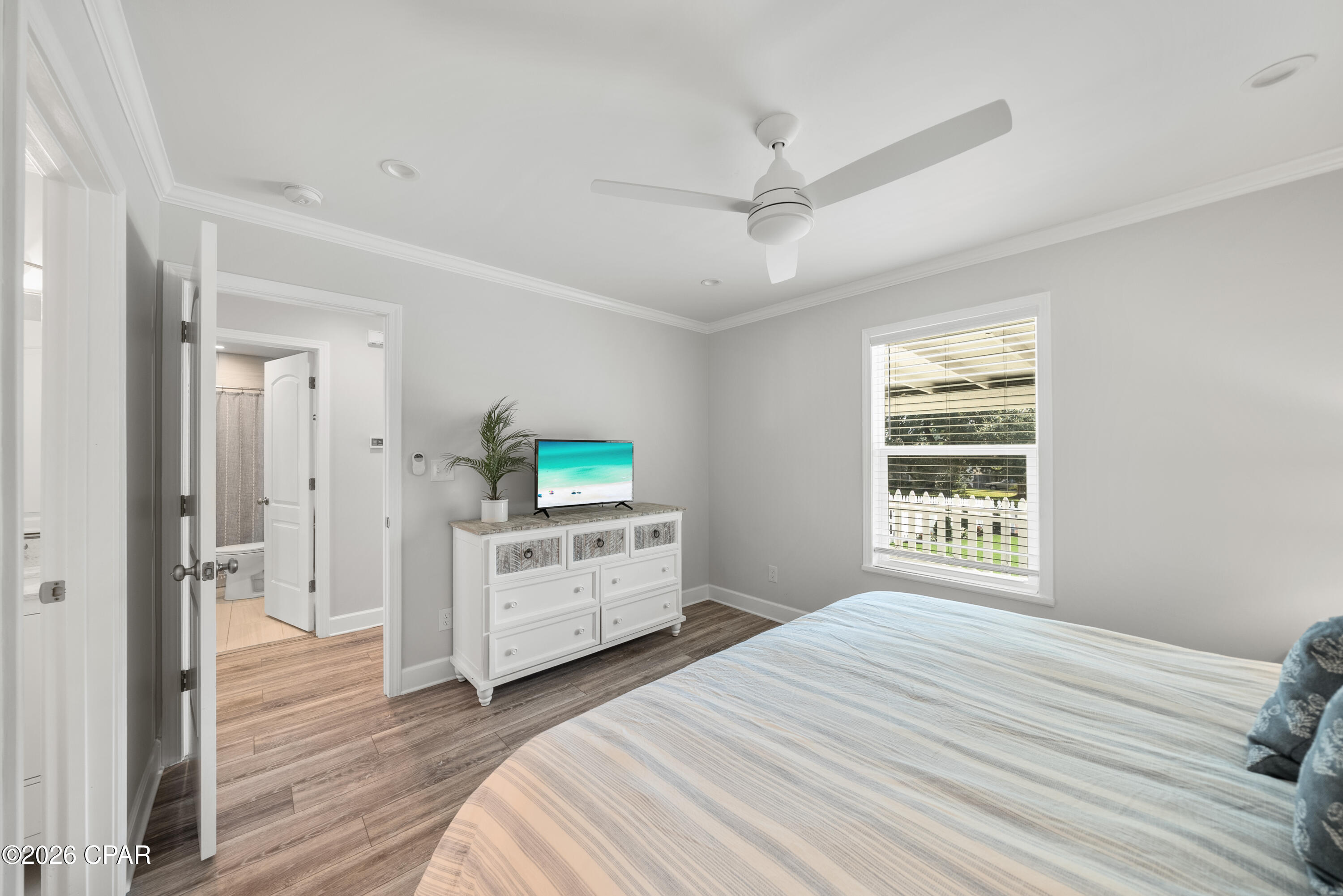 Image 13 For 121 Lakeside Circle Unit B