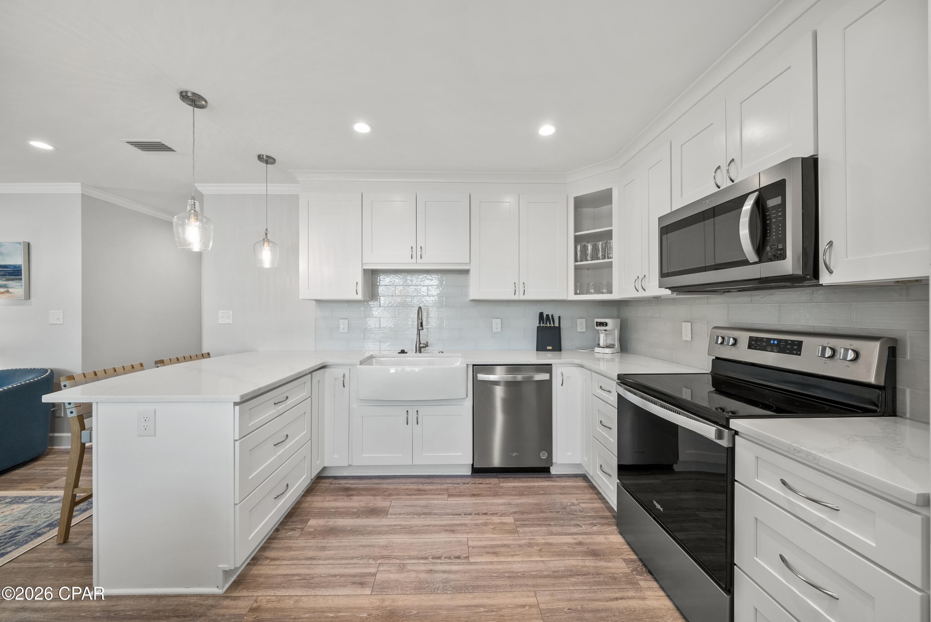 Image 2 For 121 Lakeside Circle Unit B