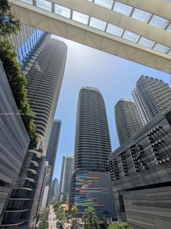 Brickell Heights West Con