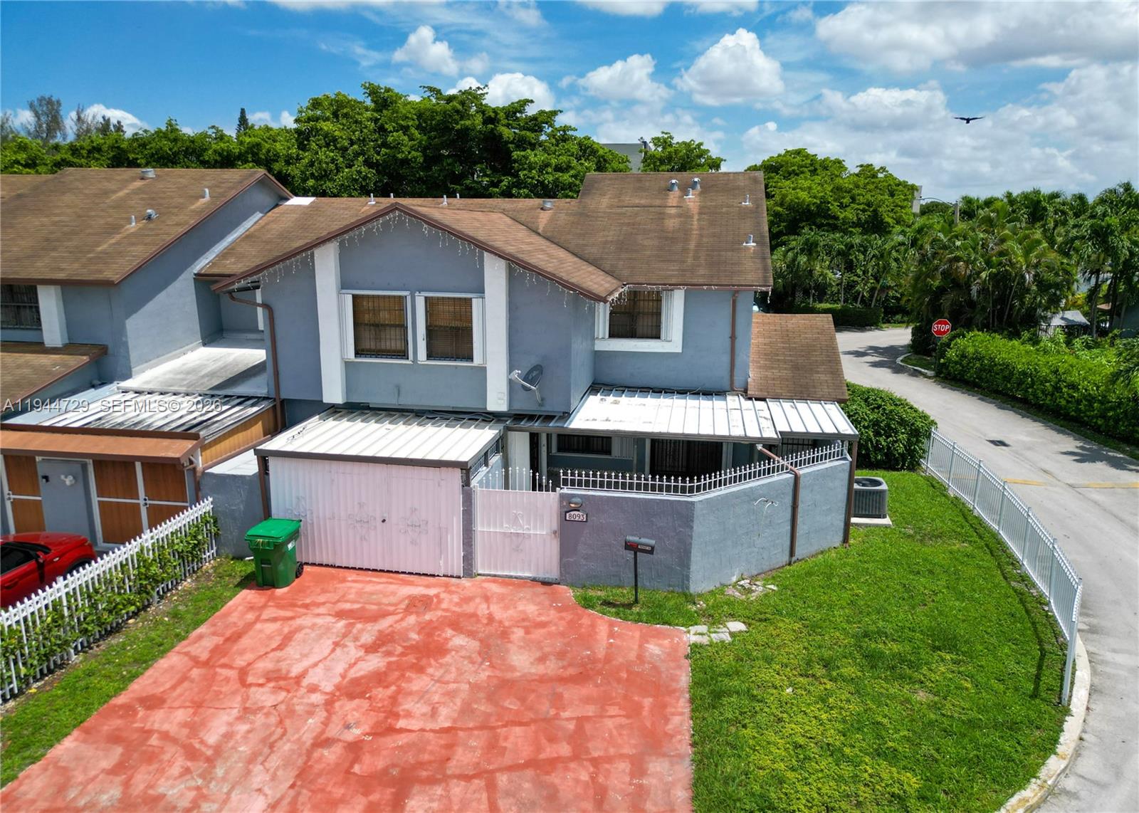 Hydra Villas At Samari Lk