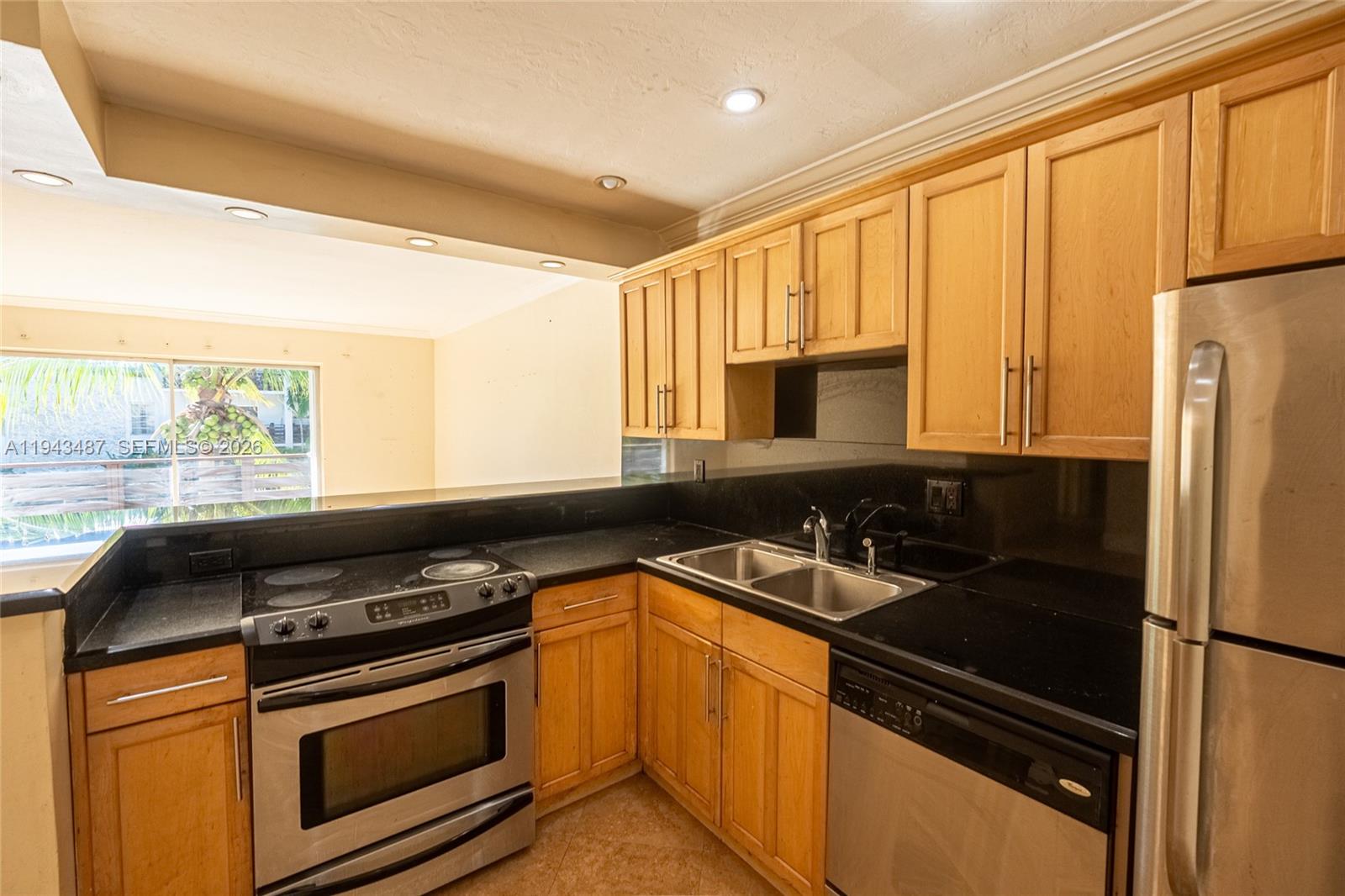 Dadeland Capri Condo