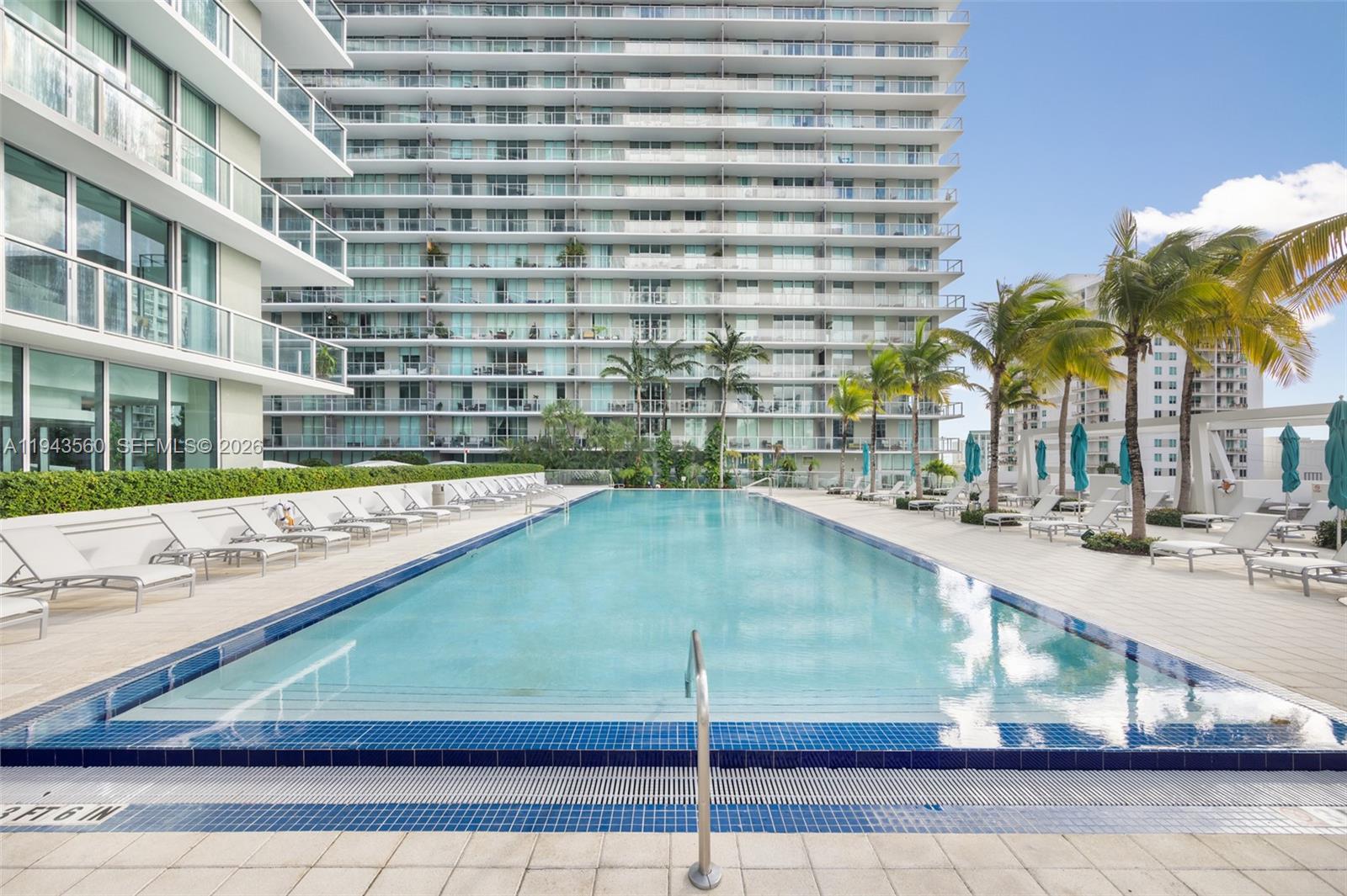 The Axis On Brickell Cond