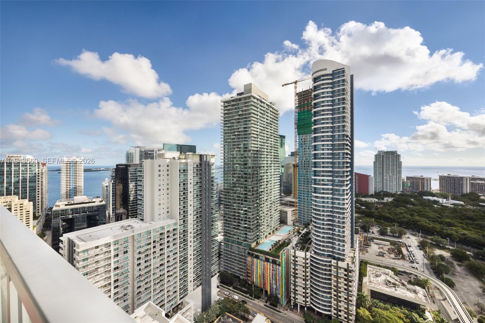 The Axis On Brickell Cond