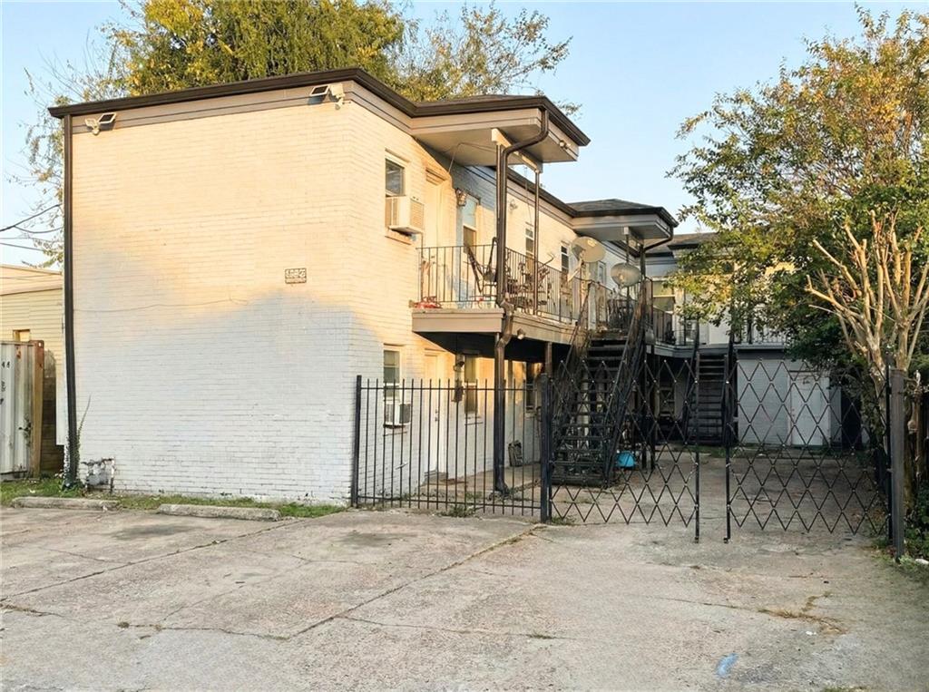 Homes for sale in New Orleans, LA | 3215 Dryades St, New Orleans, LA 70115 | MLS# 2538046