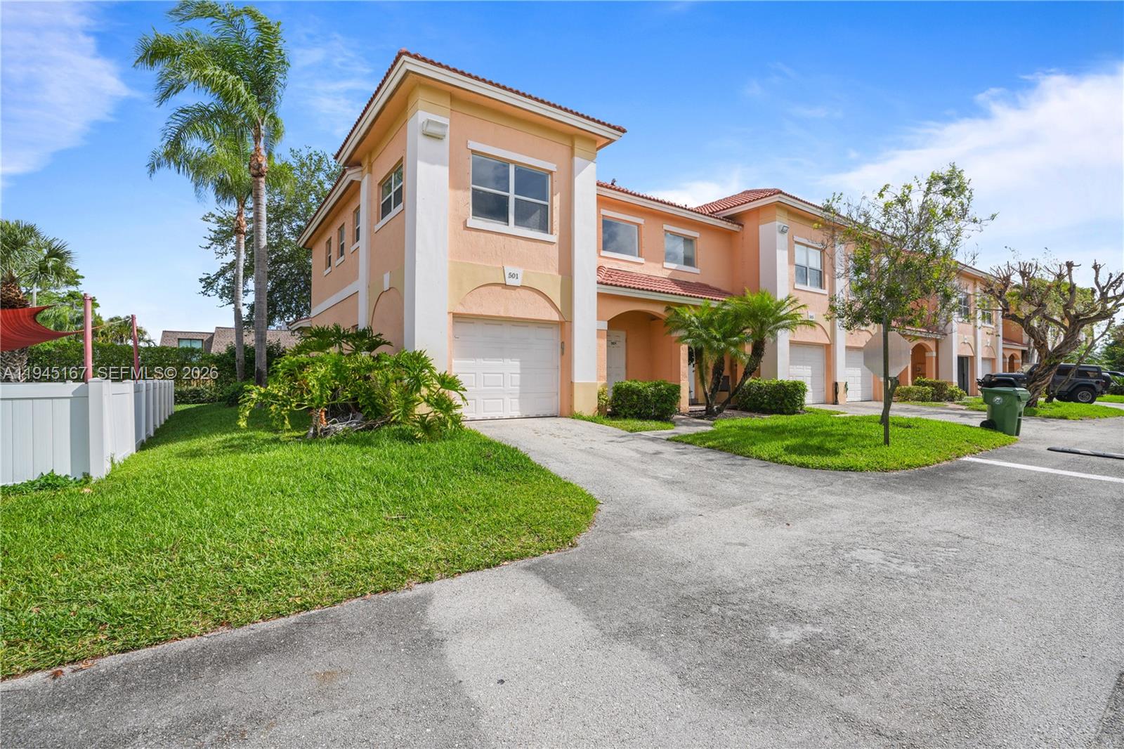 Estancia At Palm Springs