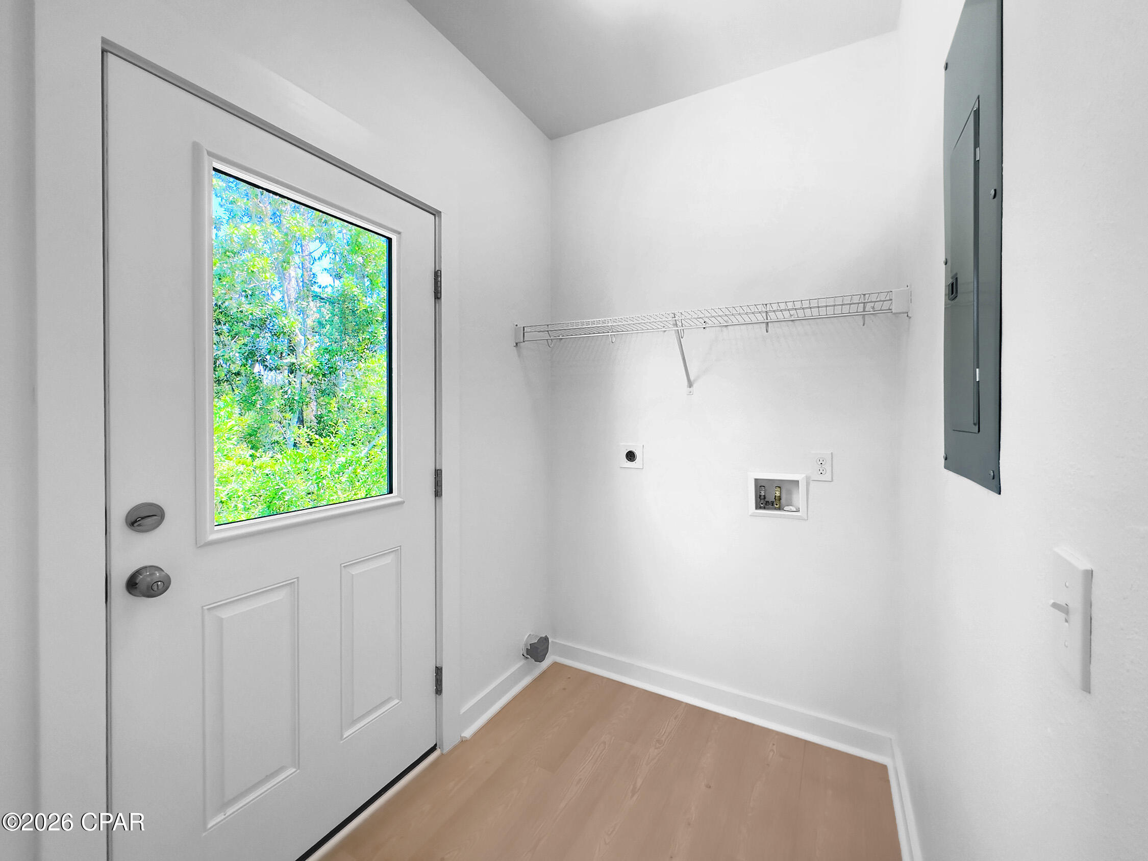 Image 13 For 592 Bonnet Street