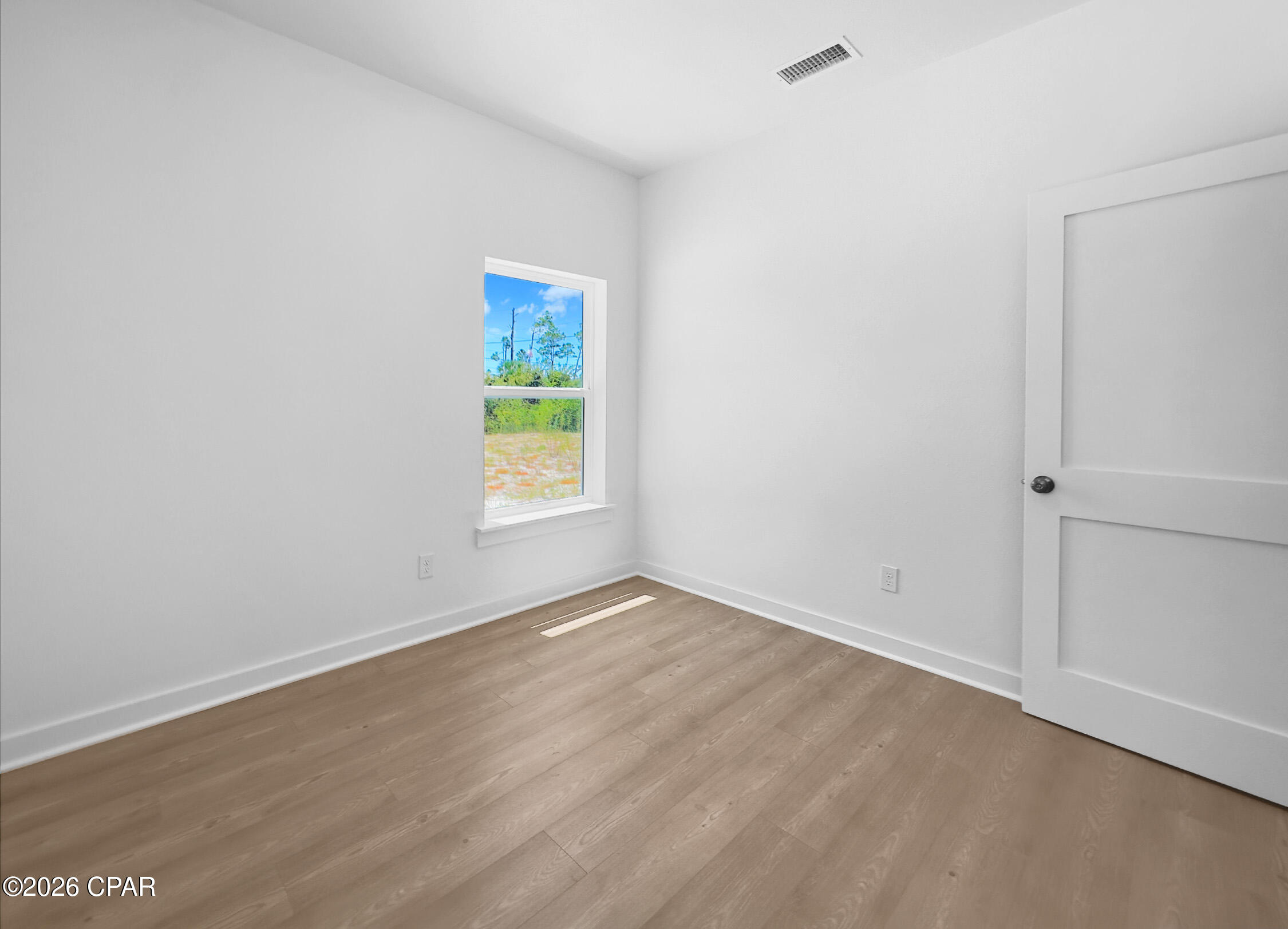 Image 19 For 592 Bonnet Street