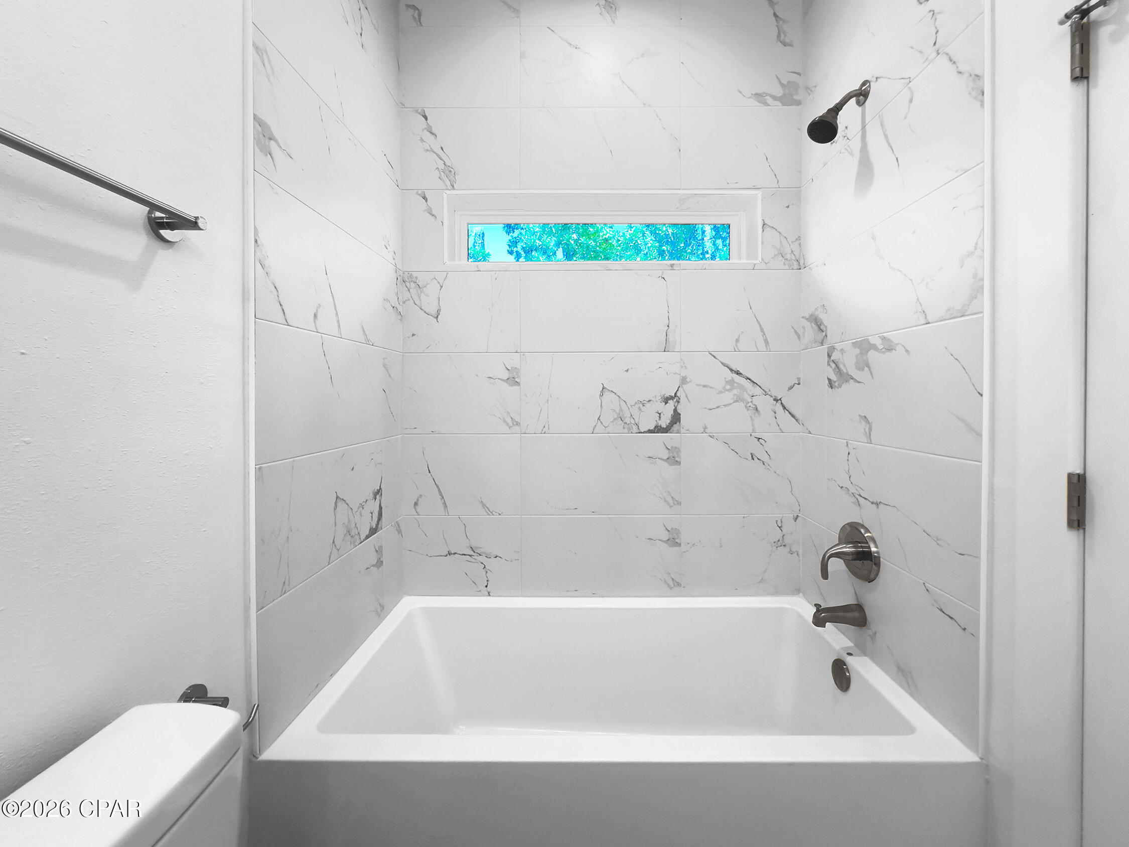 Image 22 For 592 Bonnet Street