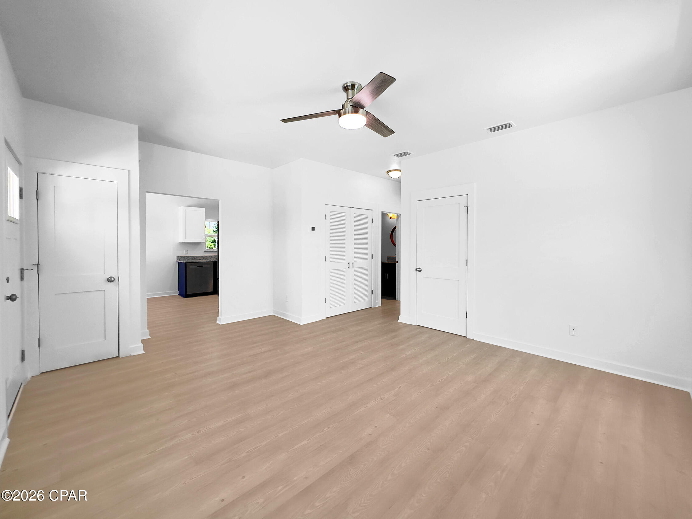 Image 7 For 592 Bonnet Street