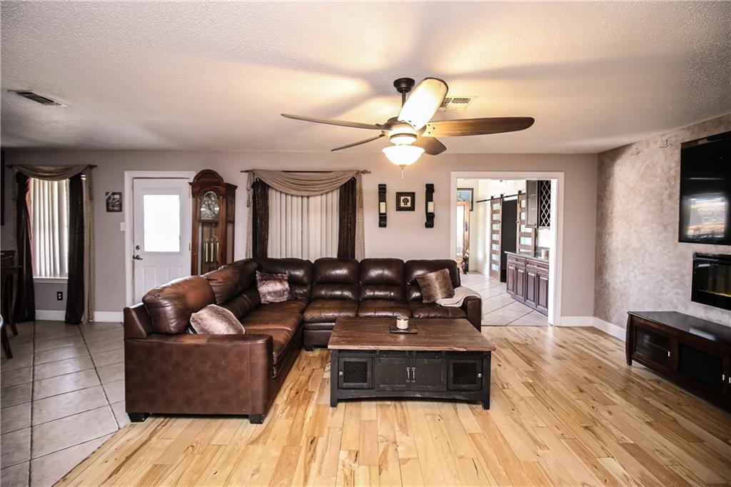 Photo 2 of Single family home for sale at 3328 Grandlake Blvd, Kenner, LA 70065 | MLS# 2537917 | Listing updated on 2026-09-08