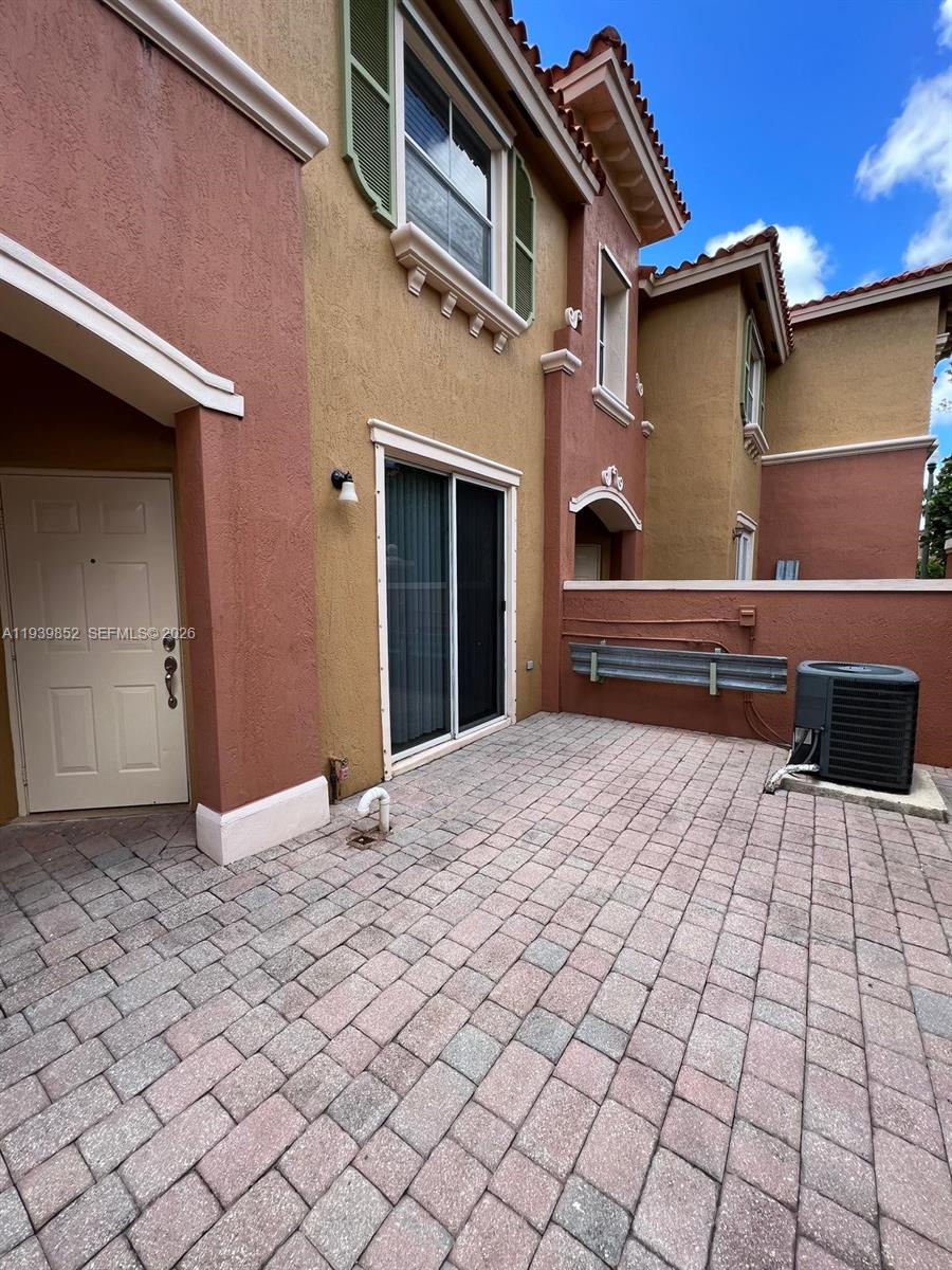 Hampton Isles Condo