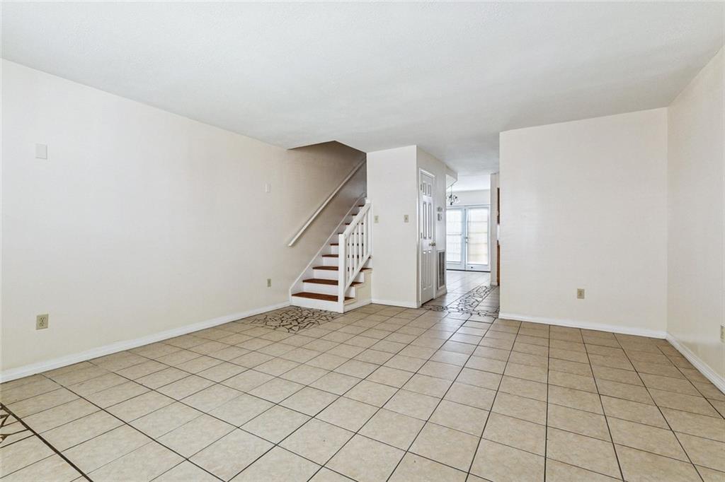 Homes for sale in New Orleans, LA | 6660 Harbourview Dr, New Orleans, LA 70126 | MLS# 2538326
