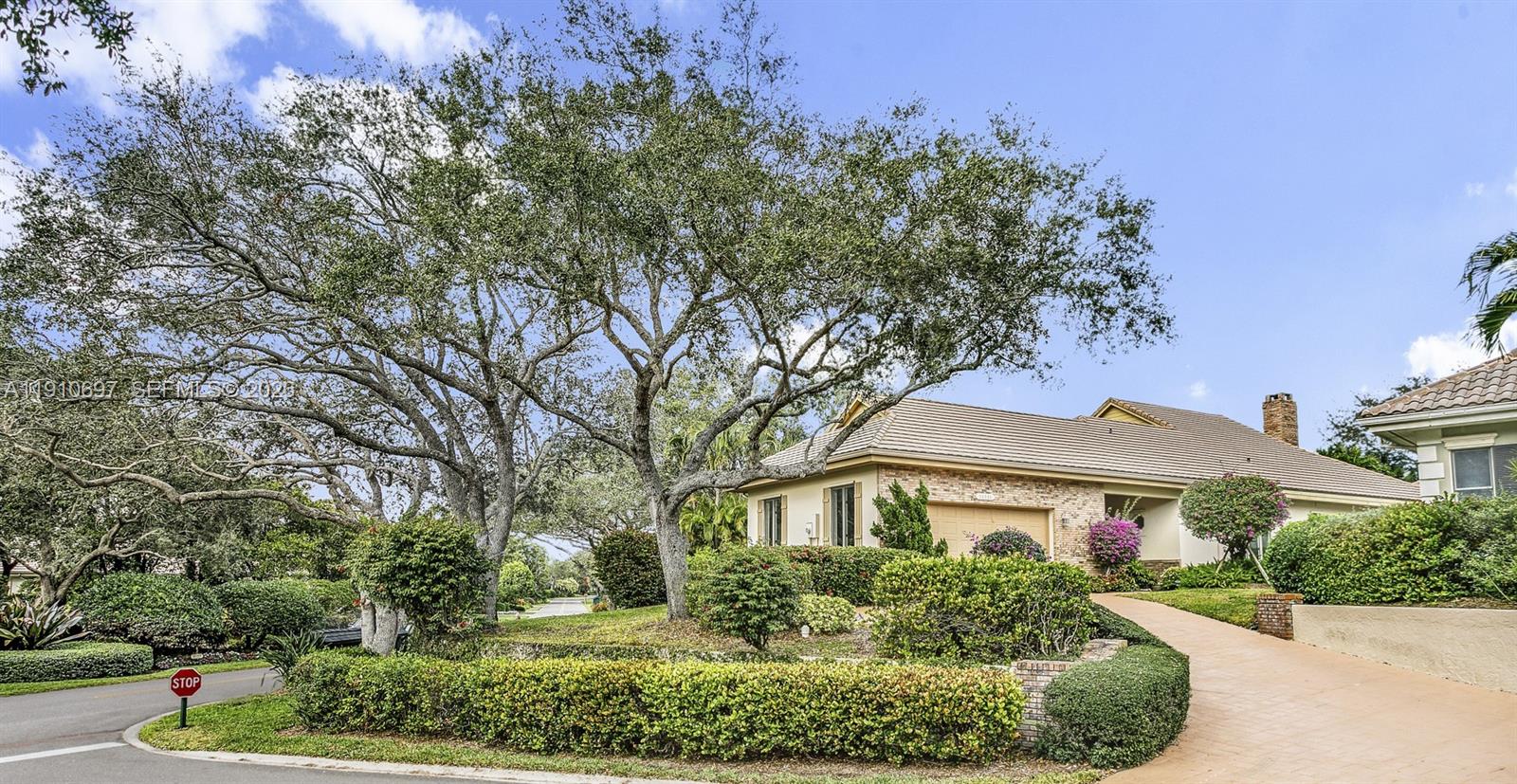 Homes for sale in Tequesta, FL | 12001 Se Prestwick Ter, Tequesta, FL 33469 | MLS# A11910697