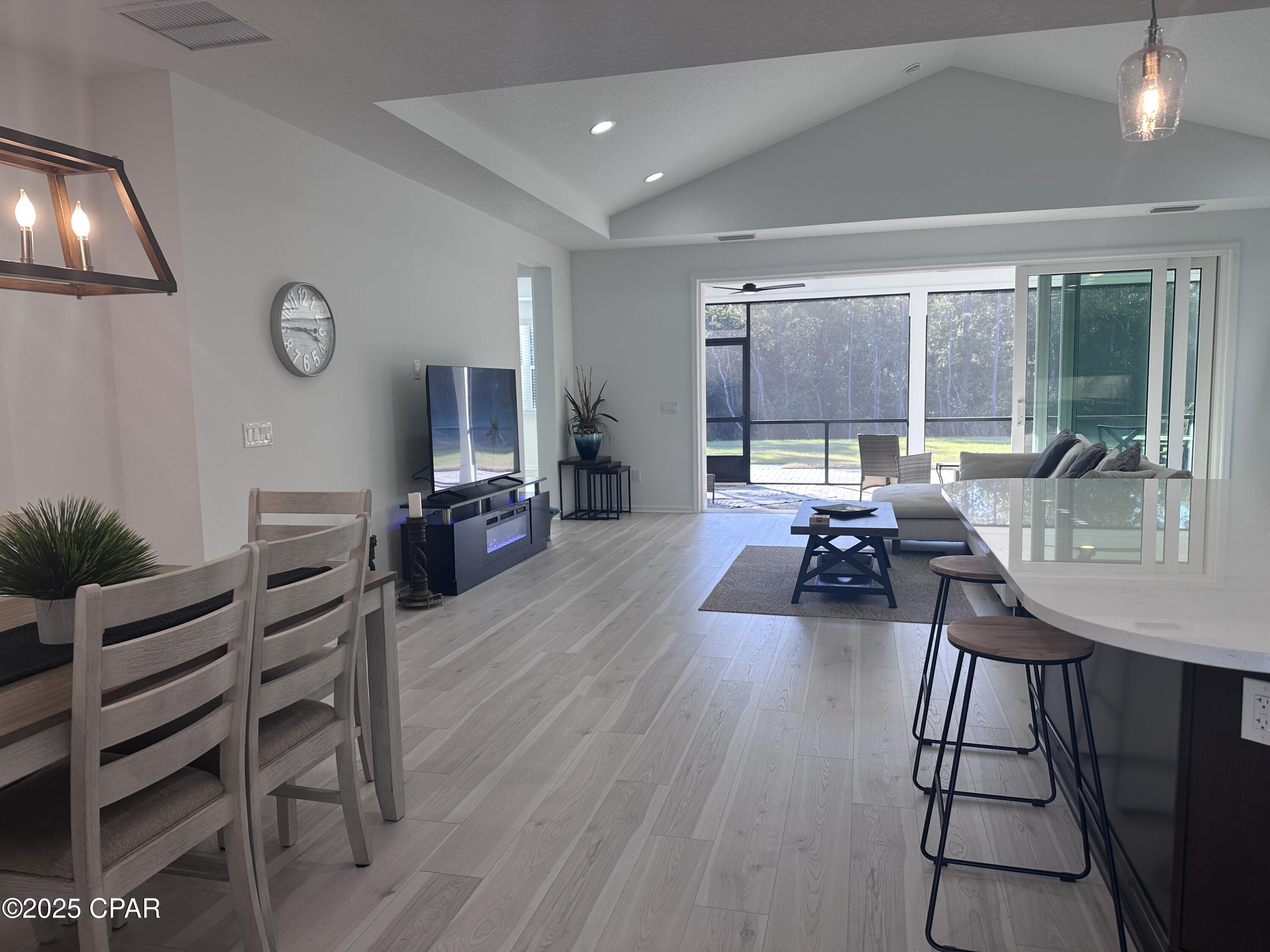 Image 4 For 9259 Paradise Drive