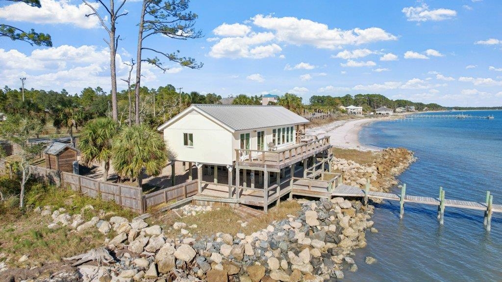 2120  Hwy 98 West , Carrabelle, FL, 32322