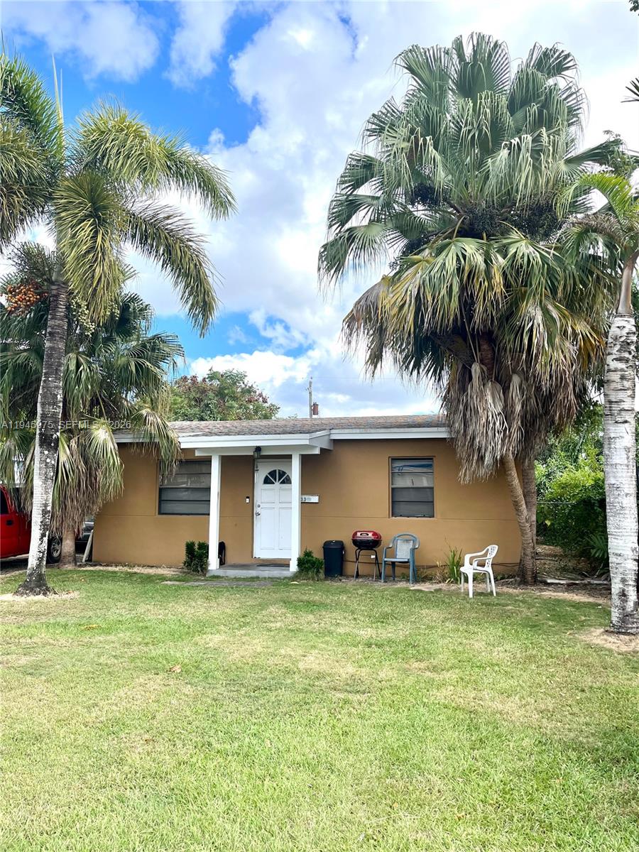 Investor Opportunity! Single-family home located just 30 minutes from Key Largo, situated on an oversized 7,100 sq. ft. lot. The property offers over 1,100 sq. ft. of living space and is ideal for renovation, fix-and-flip, or long-term investment. Excellent value-add potential with comparable homes in the area selling between $550,000 and $600,000. A rare chance to create equity in a desirable South Florida location.