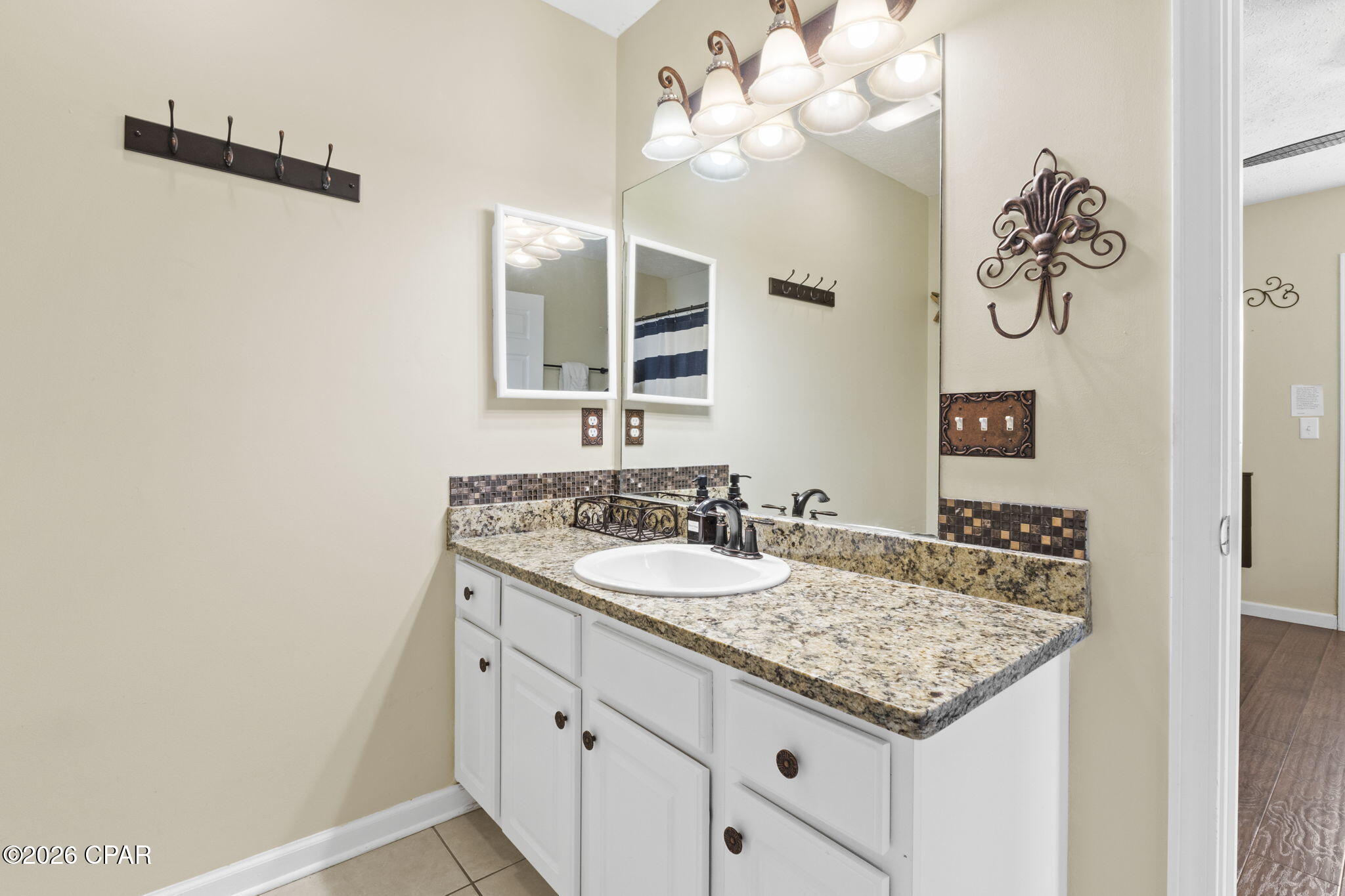 Image 28 For 104 White Cap Way