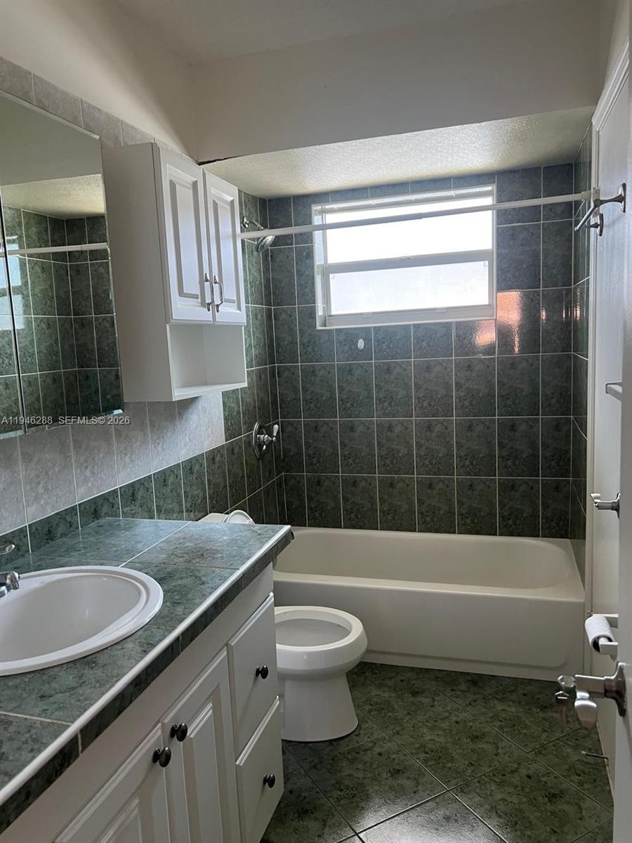 Quinsana Gardens Condo