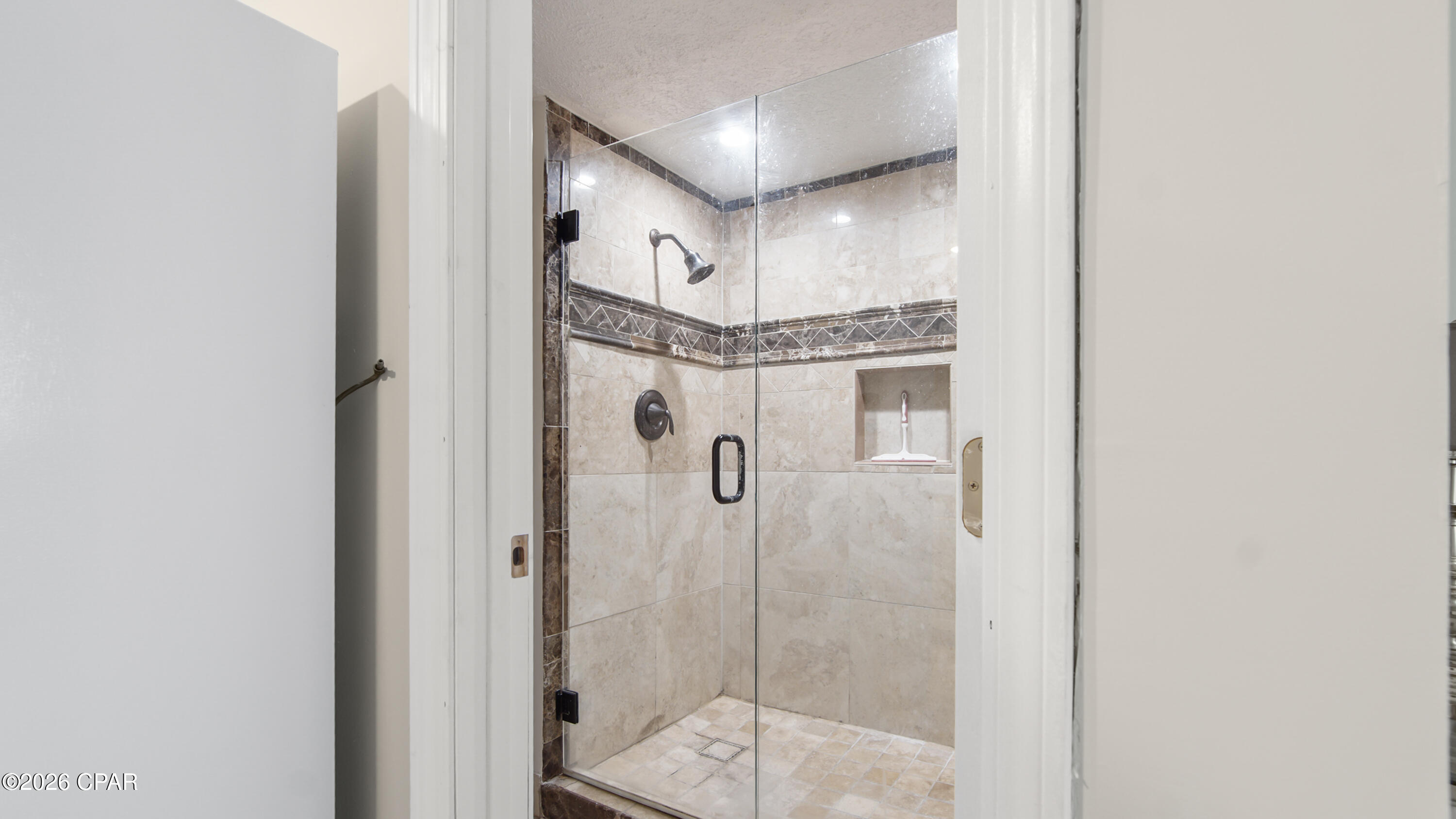 Image 15 For 9850 Thomas Drive 702e