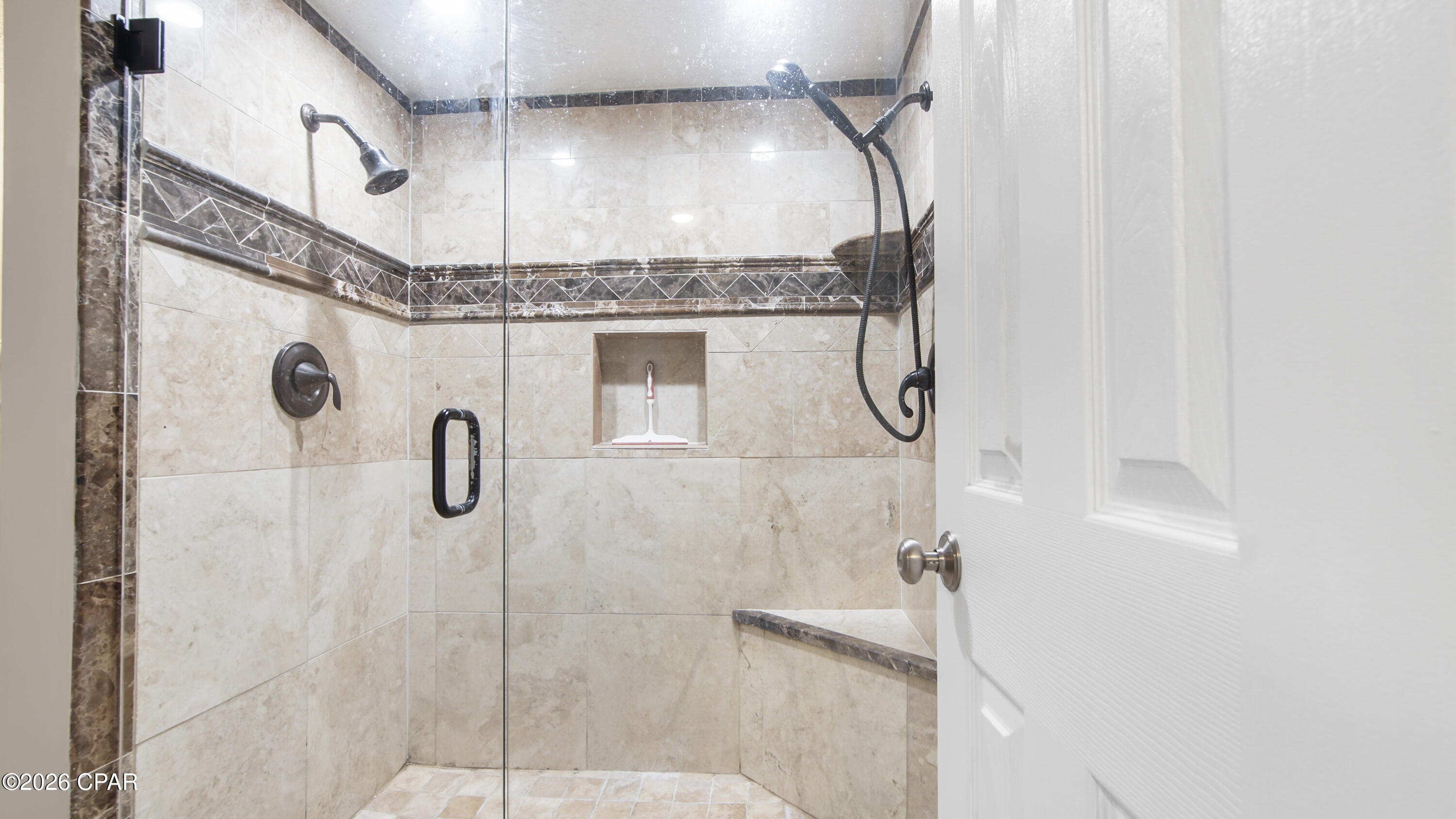 Image 16 For 9850 Thomas Drive 702e